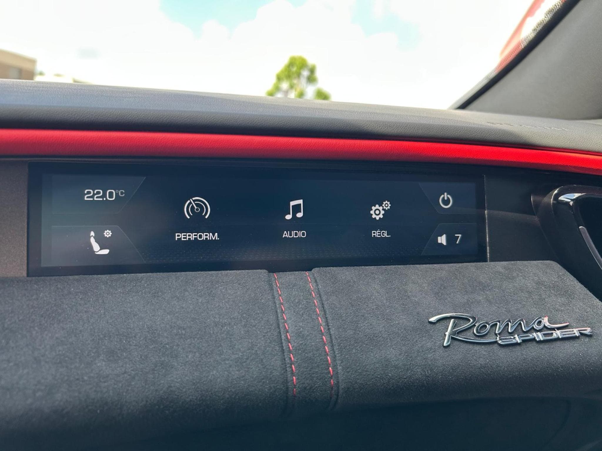 Ferrari Roma Ferrari Roma Spider (2025) - Photo 21