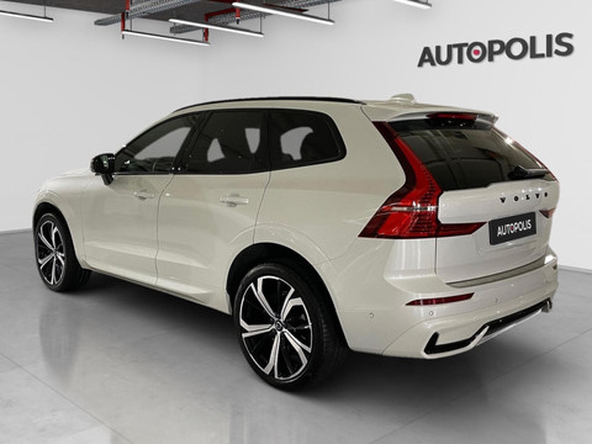 Volvo XC60 2.0 B4 D 4x4 Ultimate Dark Aut. (2023) - Foto 15