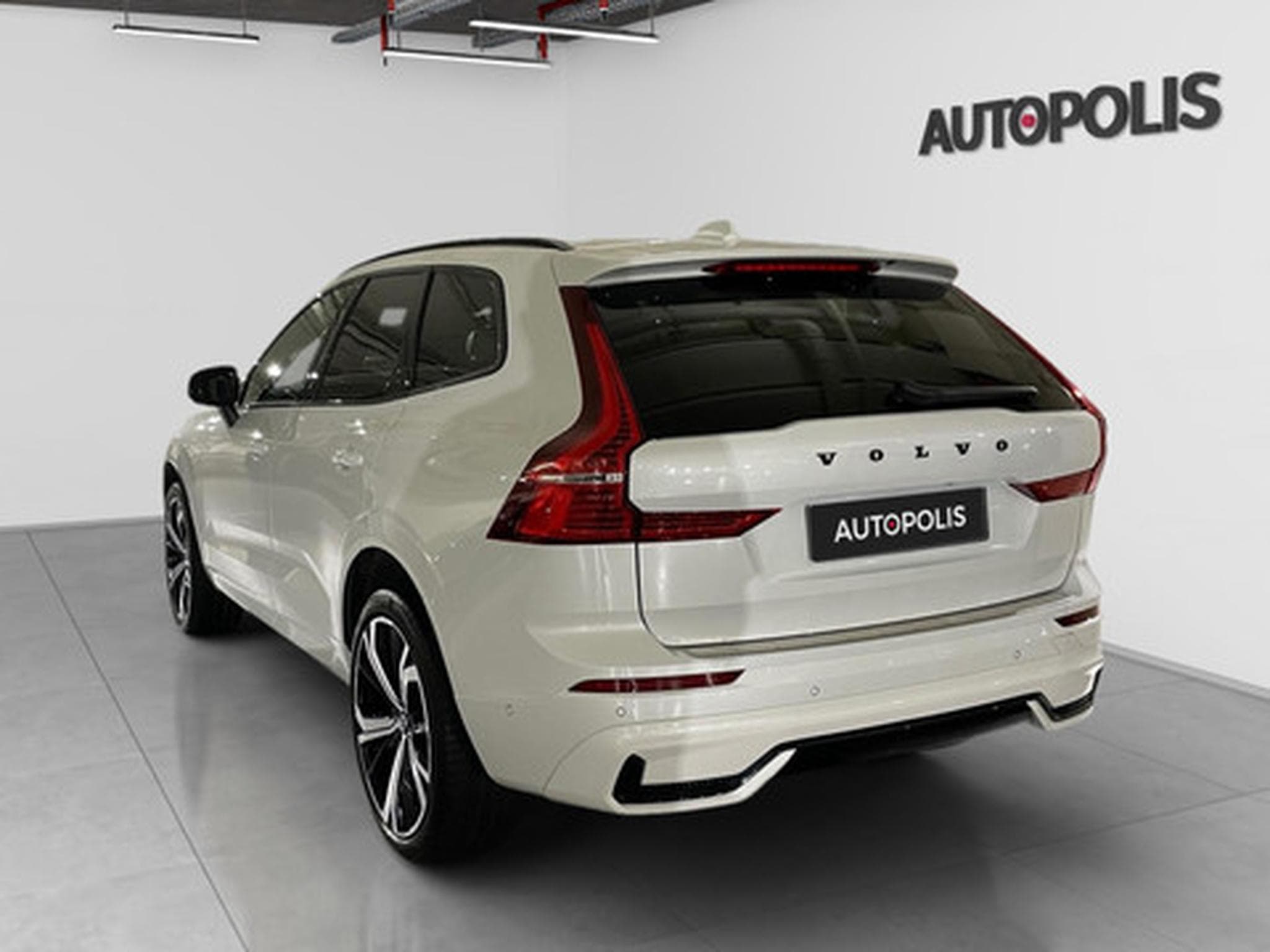 Volvo XC60 2.0 B4 D 4x4 Ultimate Dark Aut. (2023) - Foto 20