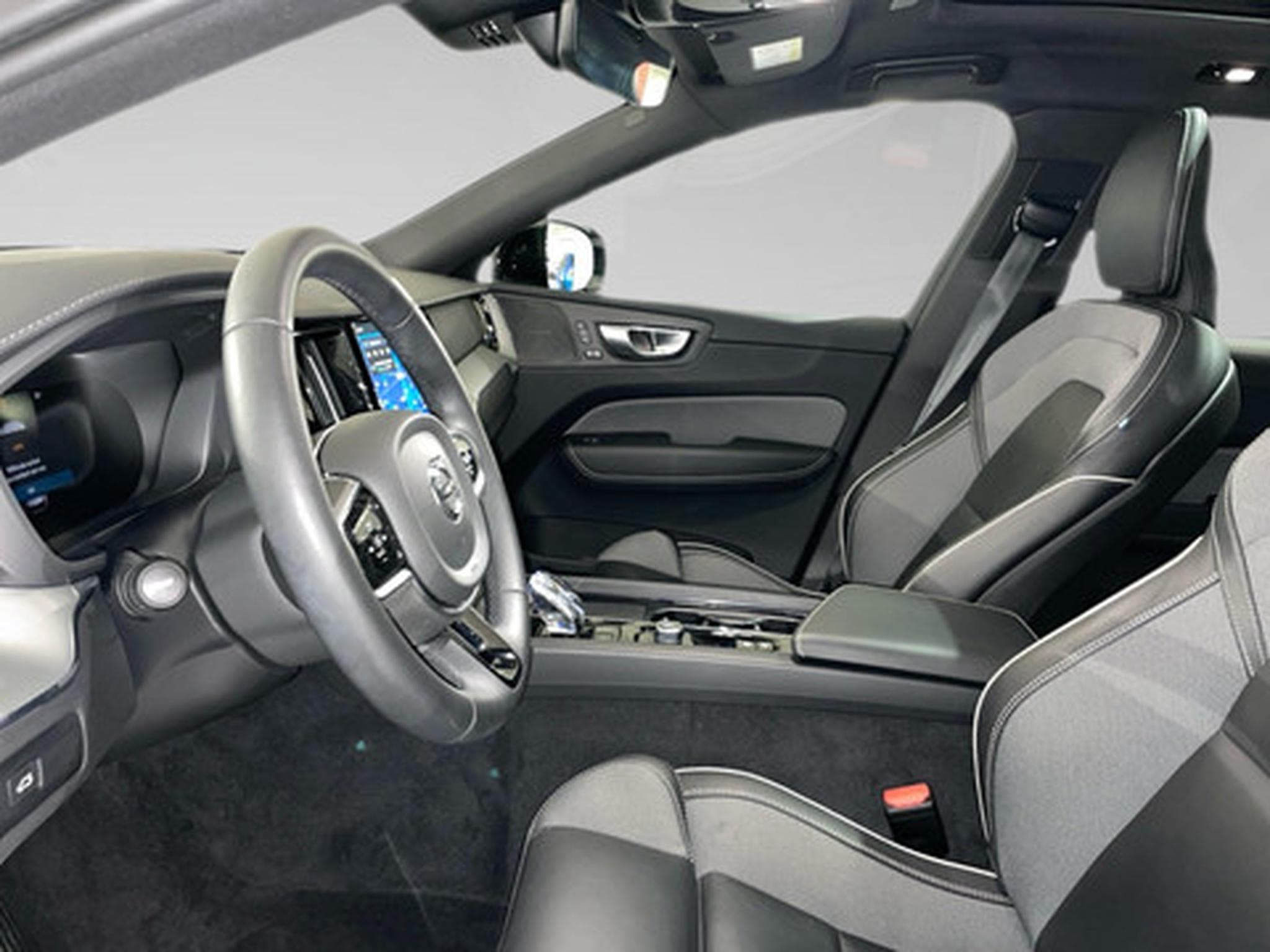Volvo XC60 2.0 B4 D 4x4 Ultimate Dark Aut. (2023) - Foto 4