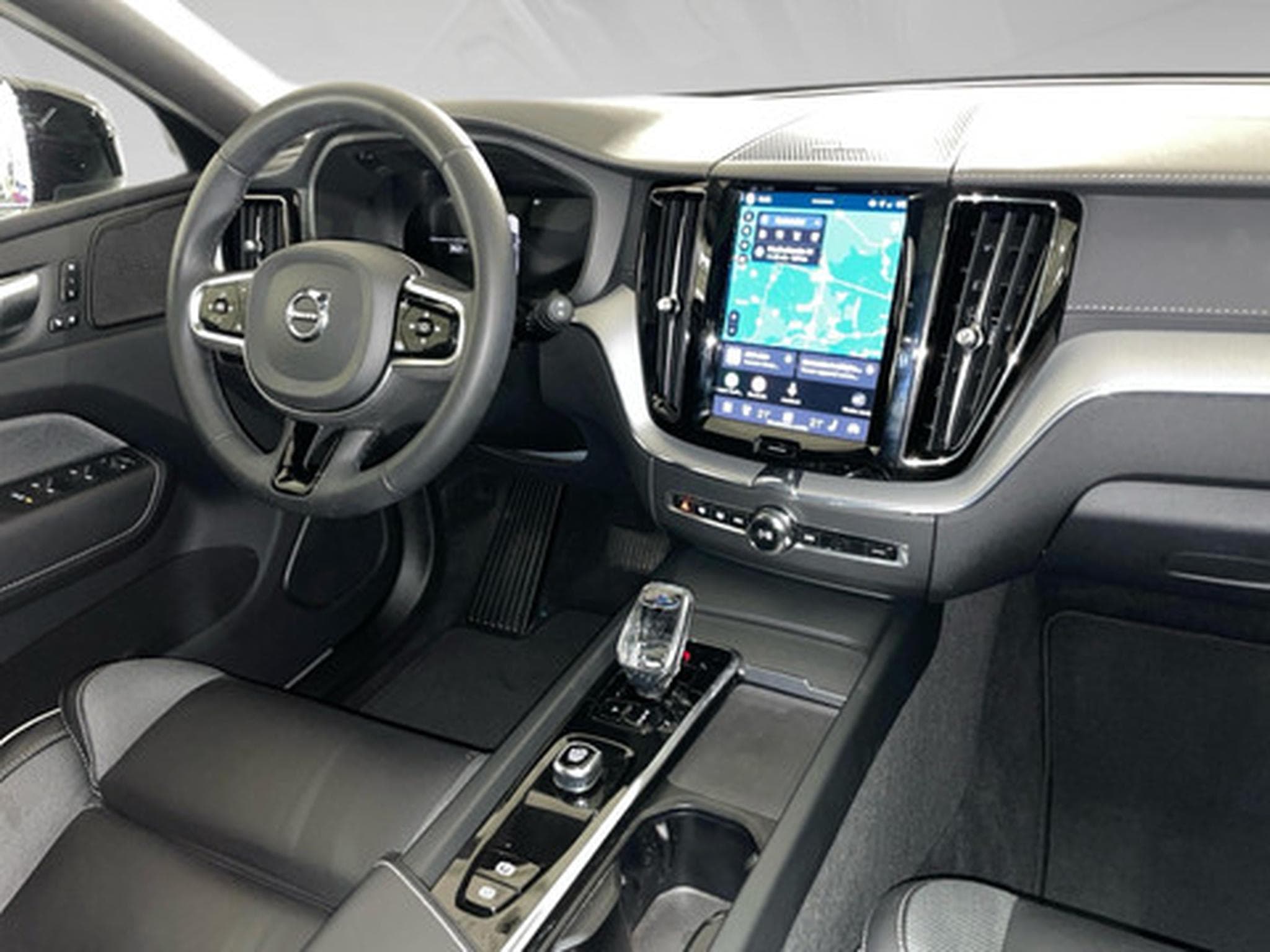 Volvo XC60 2.0 B4 D 4x4 Ultimate Dark Aut. (2023) - Foto 7