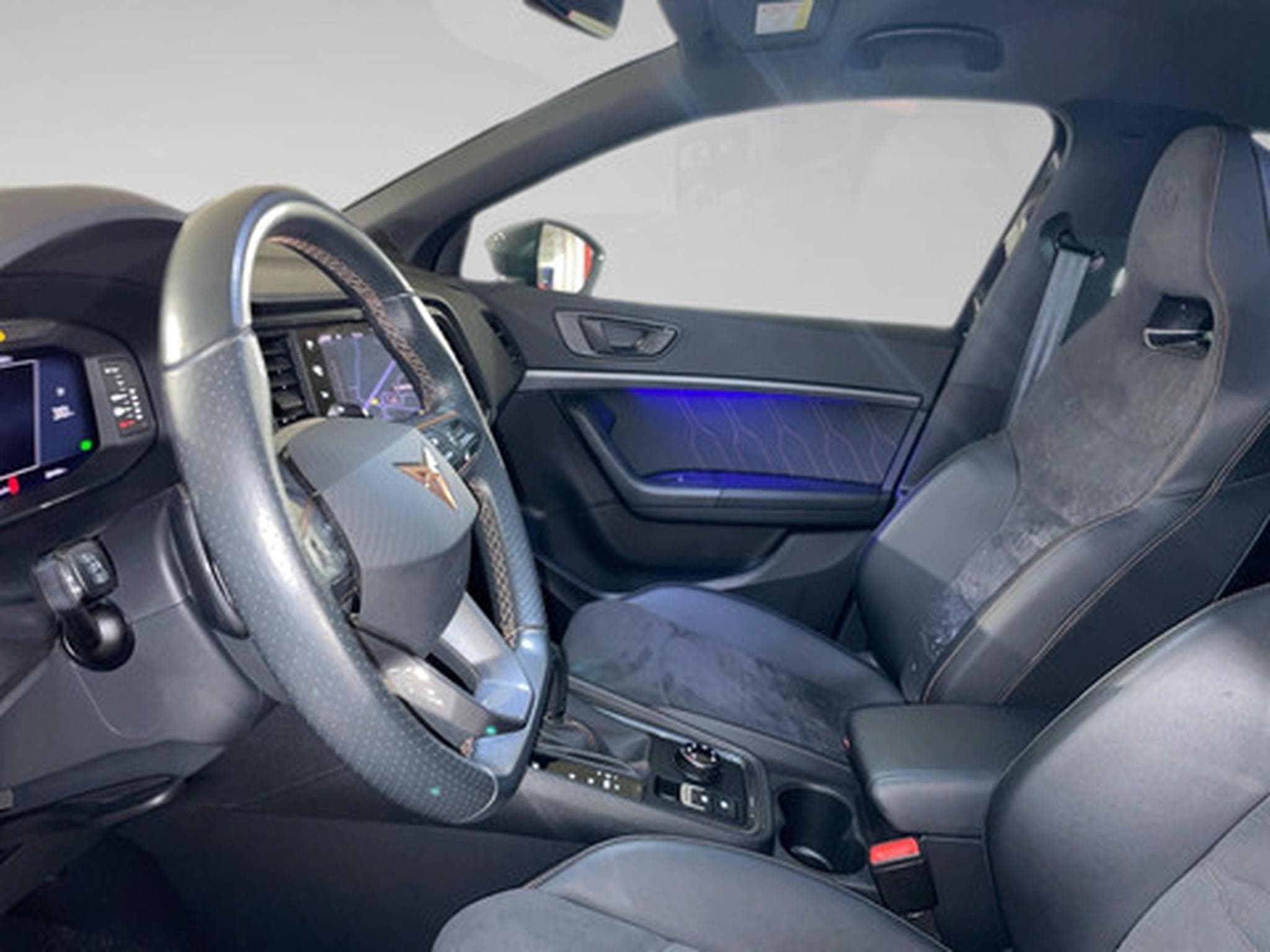 Cupra Ateca 2.0 TSI VZ 221kW DSG 4WD (2023) - Foto 4