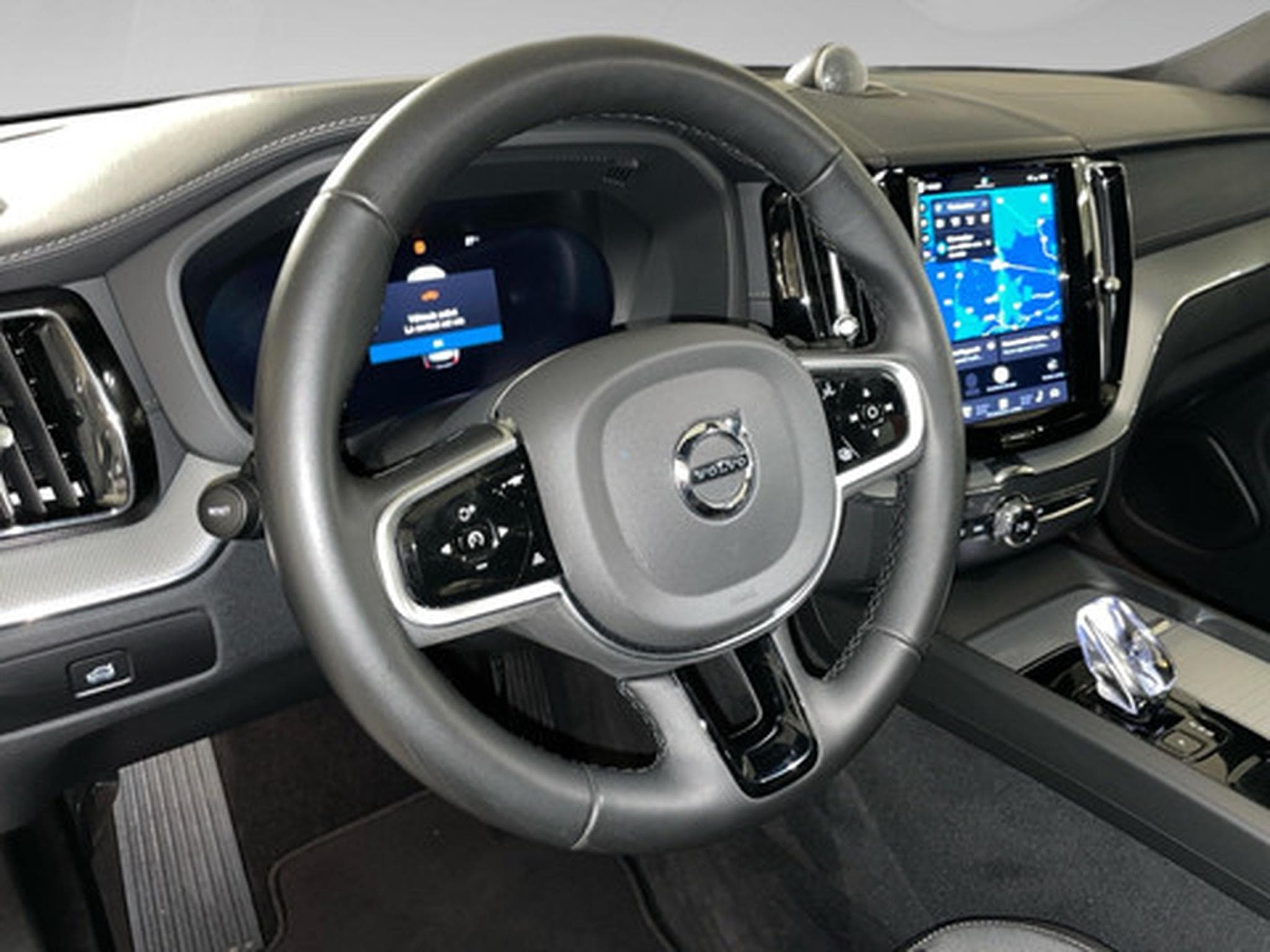 Volvo XC60 B5 4x4 Core Aut. (2025) - Foto 8