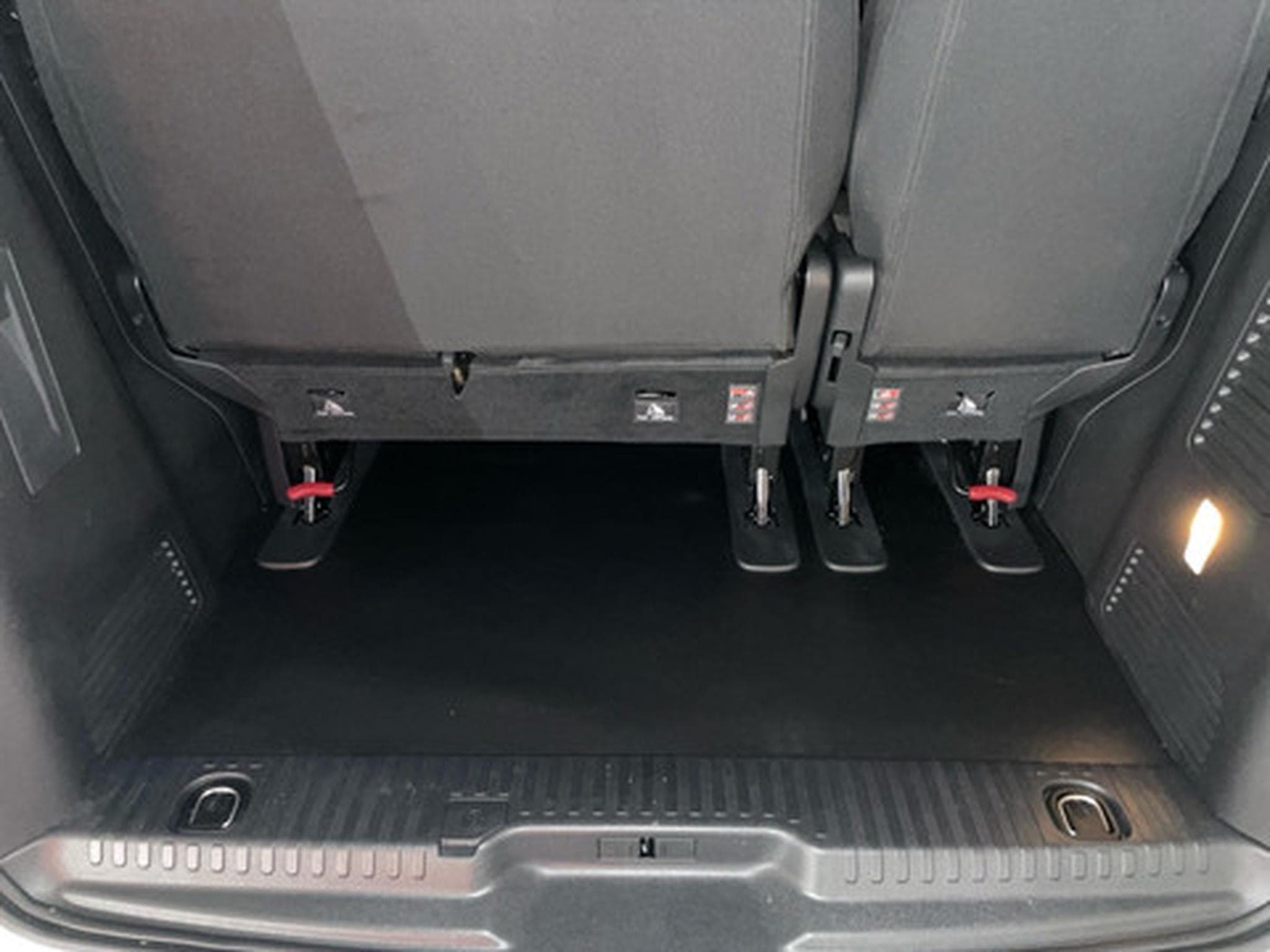 Peugeot Traveller 2.0 BlueHDi 130kW EAT8 (2025) - Foto 12