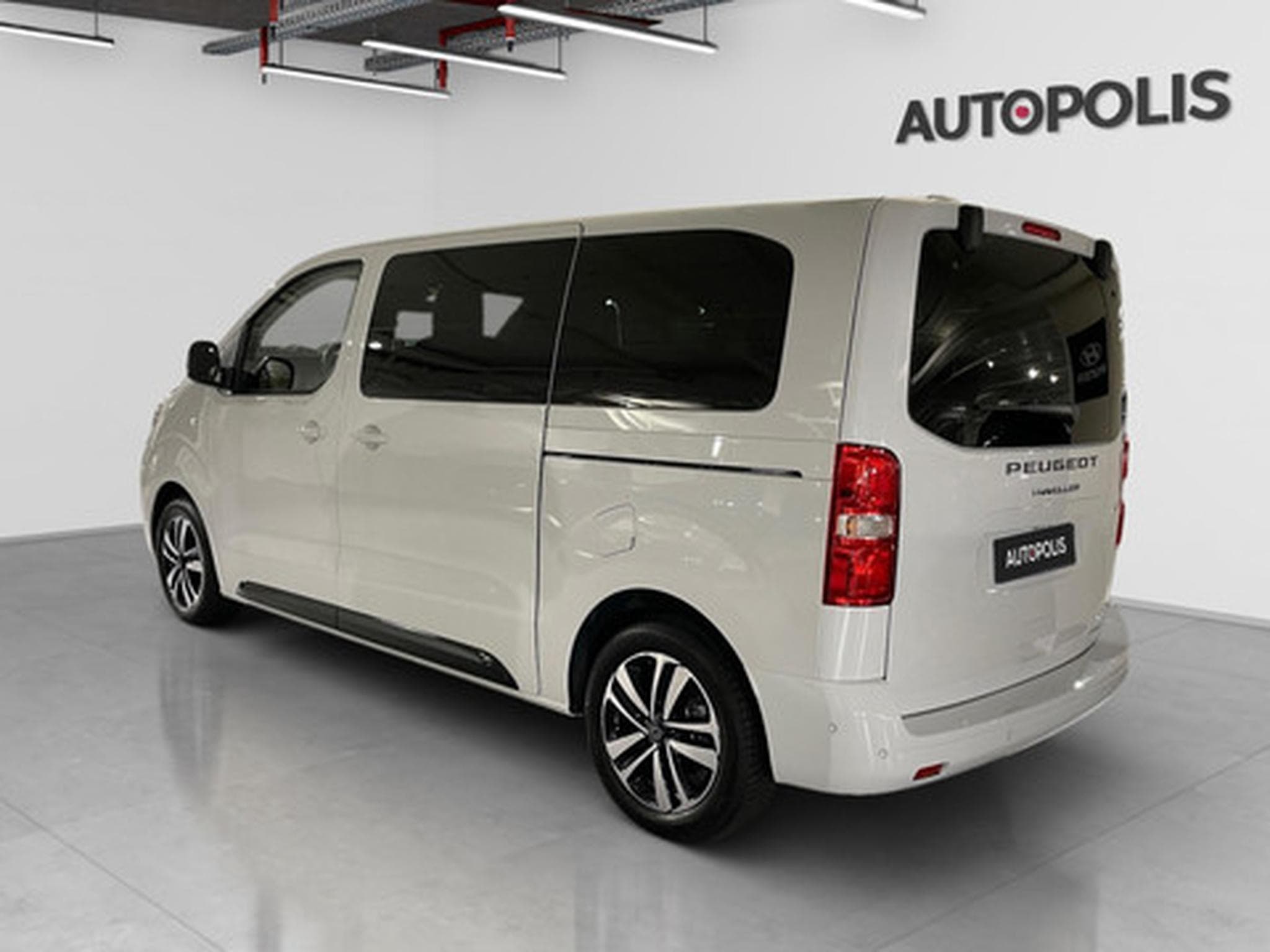 Peugeot Traveller 2.0 BlueHDi 130kW EAT8 (2025) - Foto 15