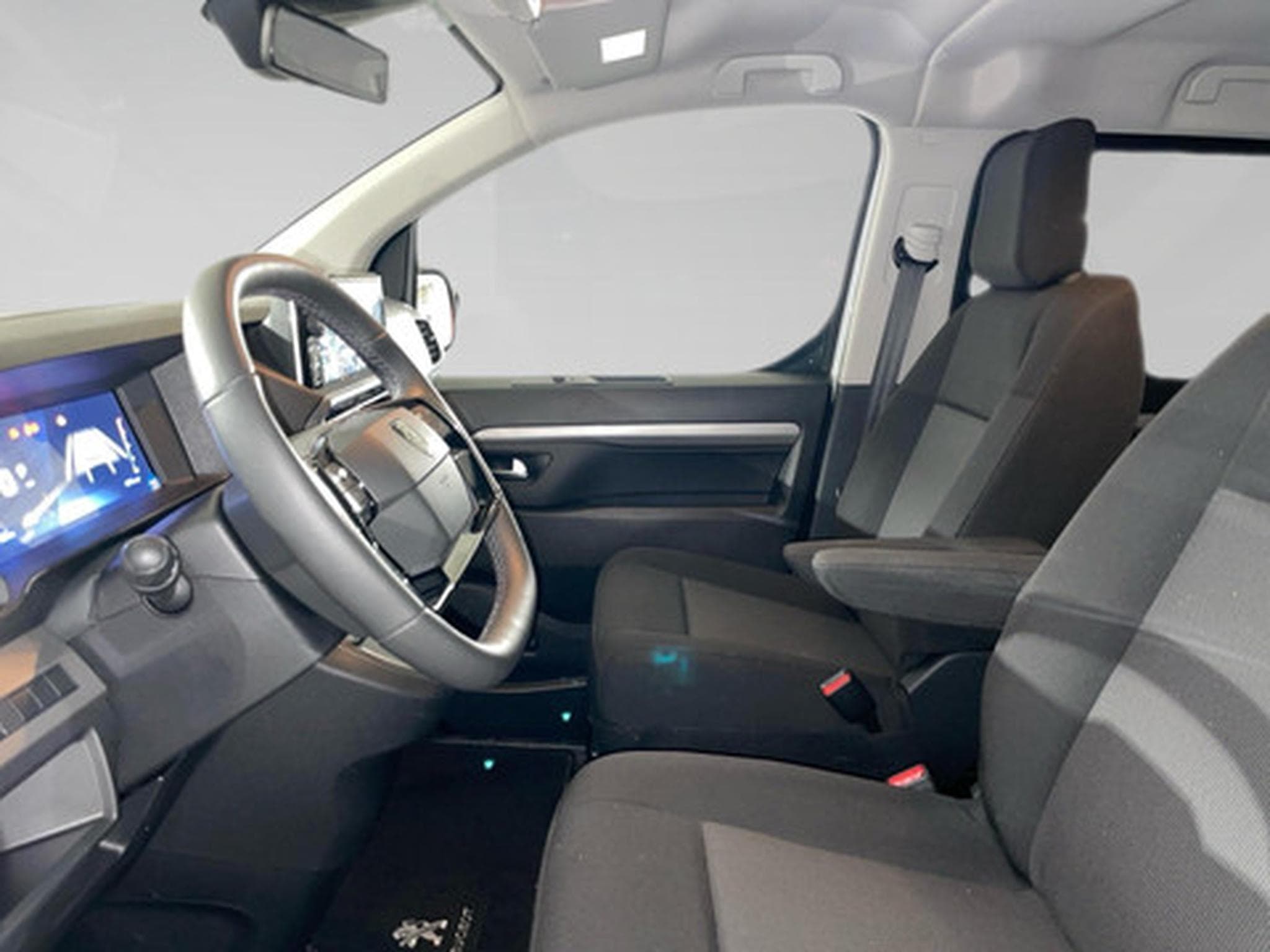 Peugeot Traveller 2.0 BlueHDi 130kW EAT8 (2025) - Foto 4