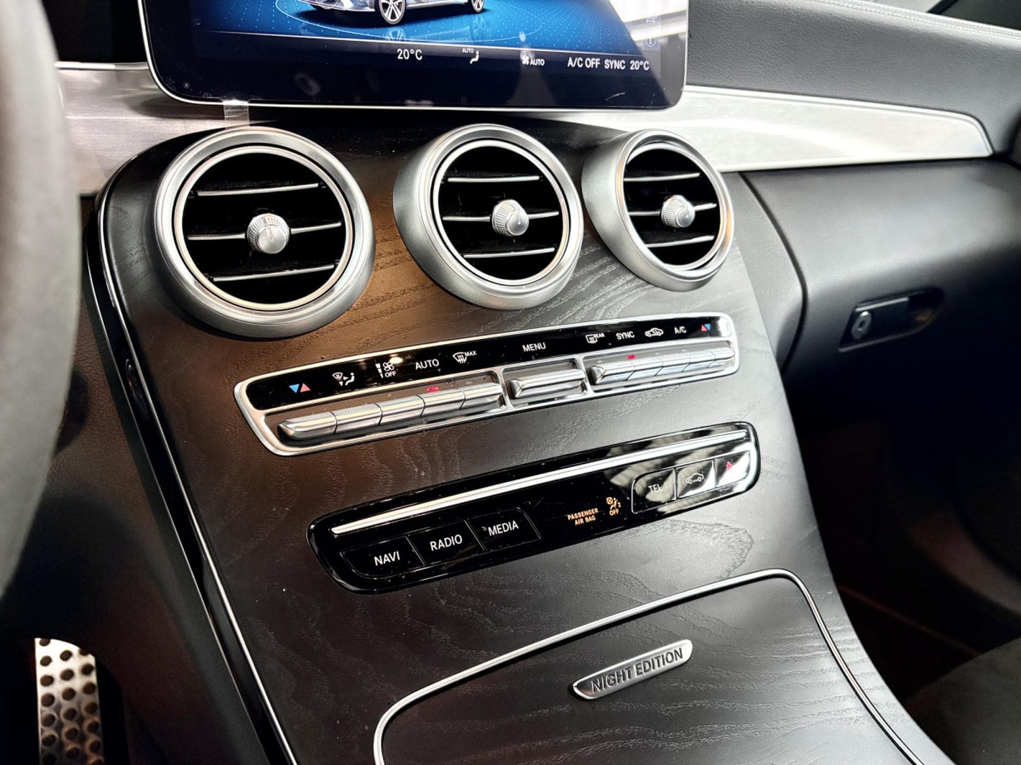 Mercedes 300 AMG LINE NIGHT EDITION 258 CV *CAM 360° * HAYON * (2021) - Foto 16