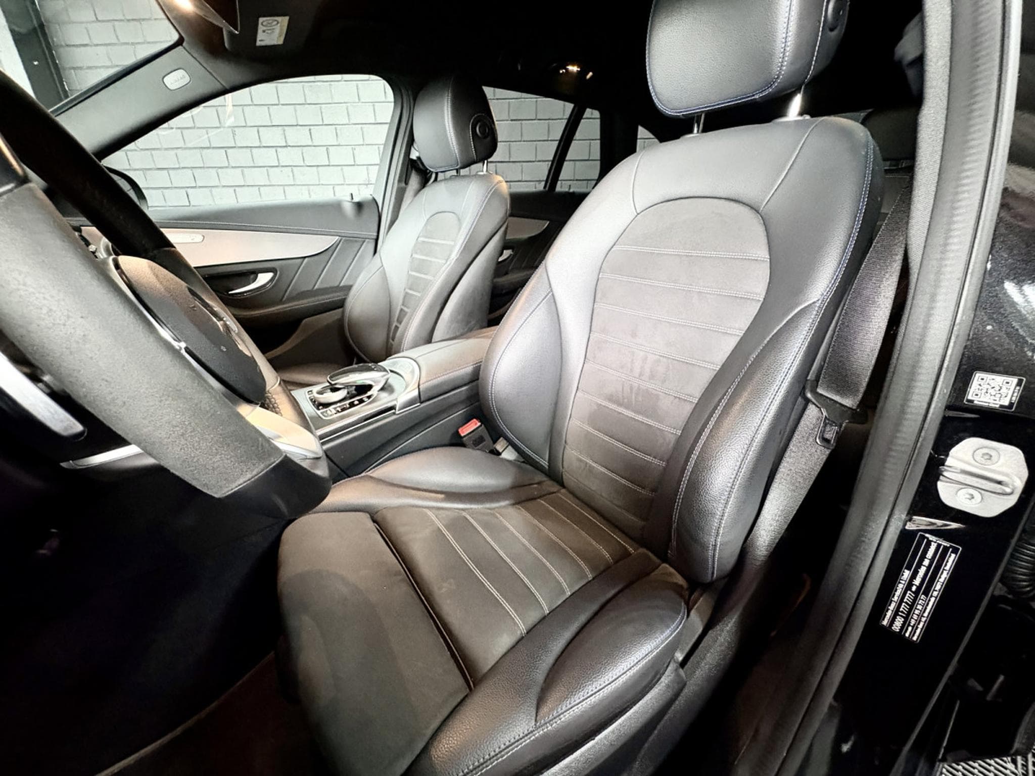 Mercedes 300 AMG LINE NIGHT EDITION 258 CV *CAM 360° * HAYON * (2021) - Foto 7