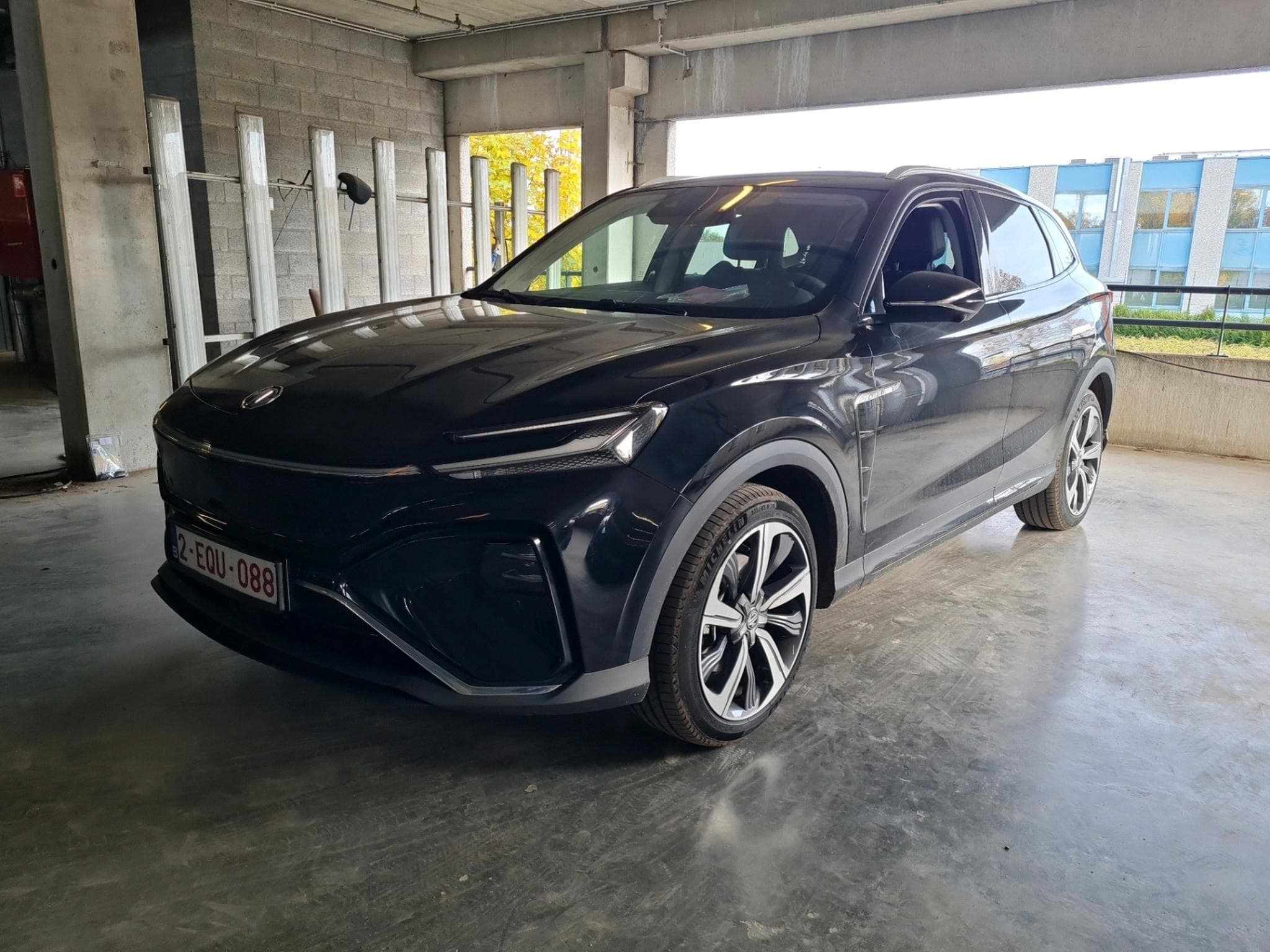 Mg Marvel R Luxury (2023) - Photo 1