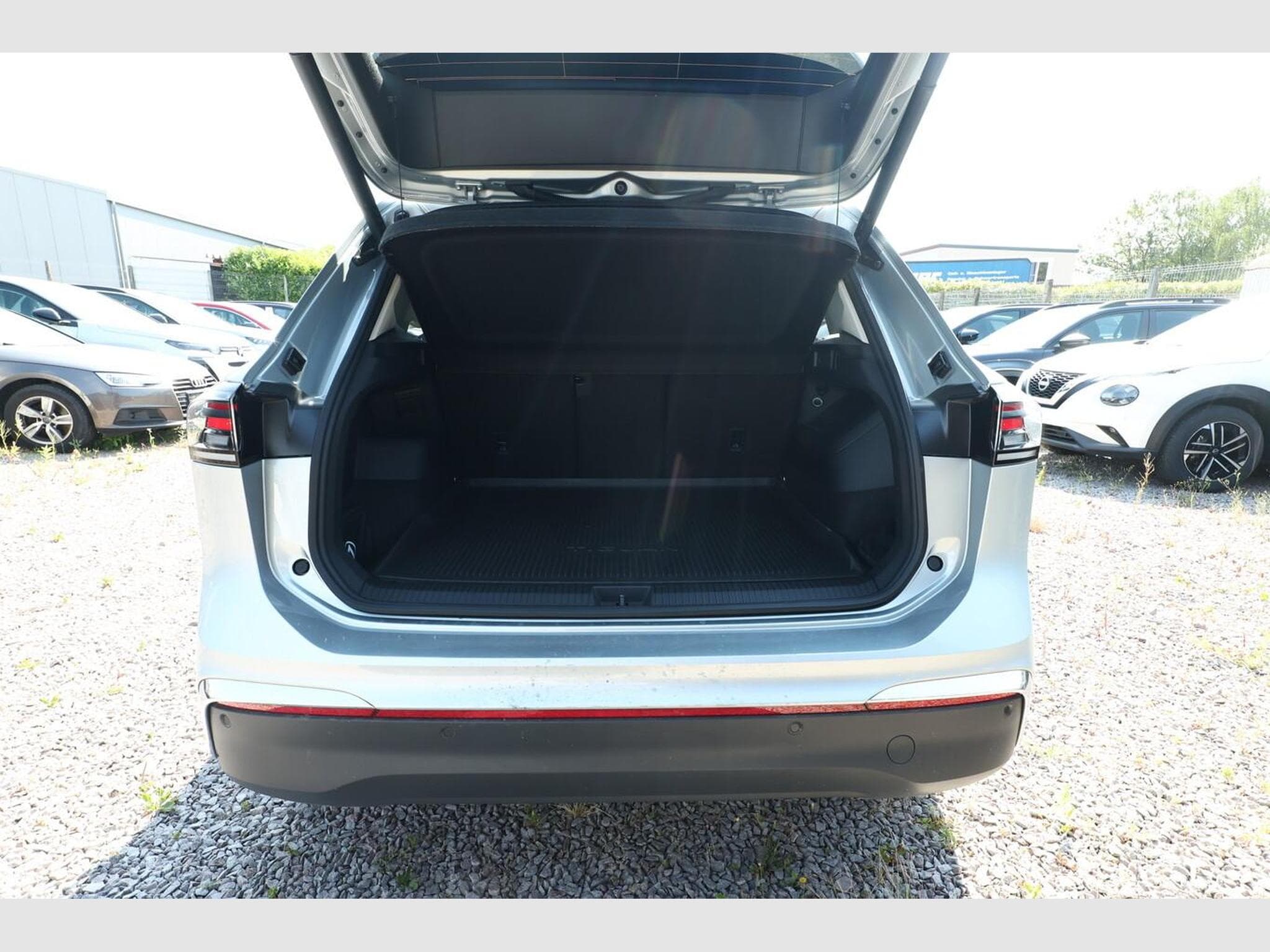 VW Tiguan Eleg. 4M Nav (2026) - Foto 11