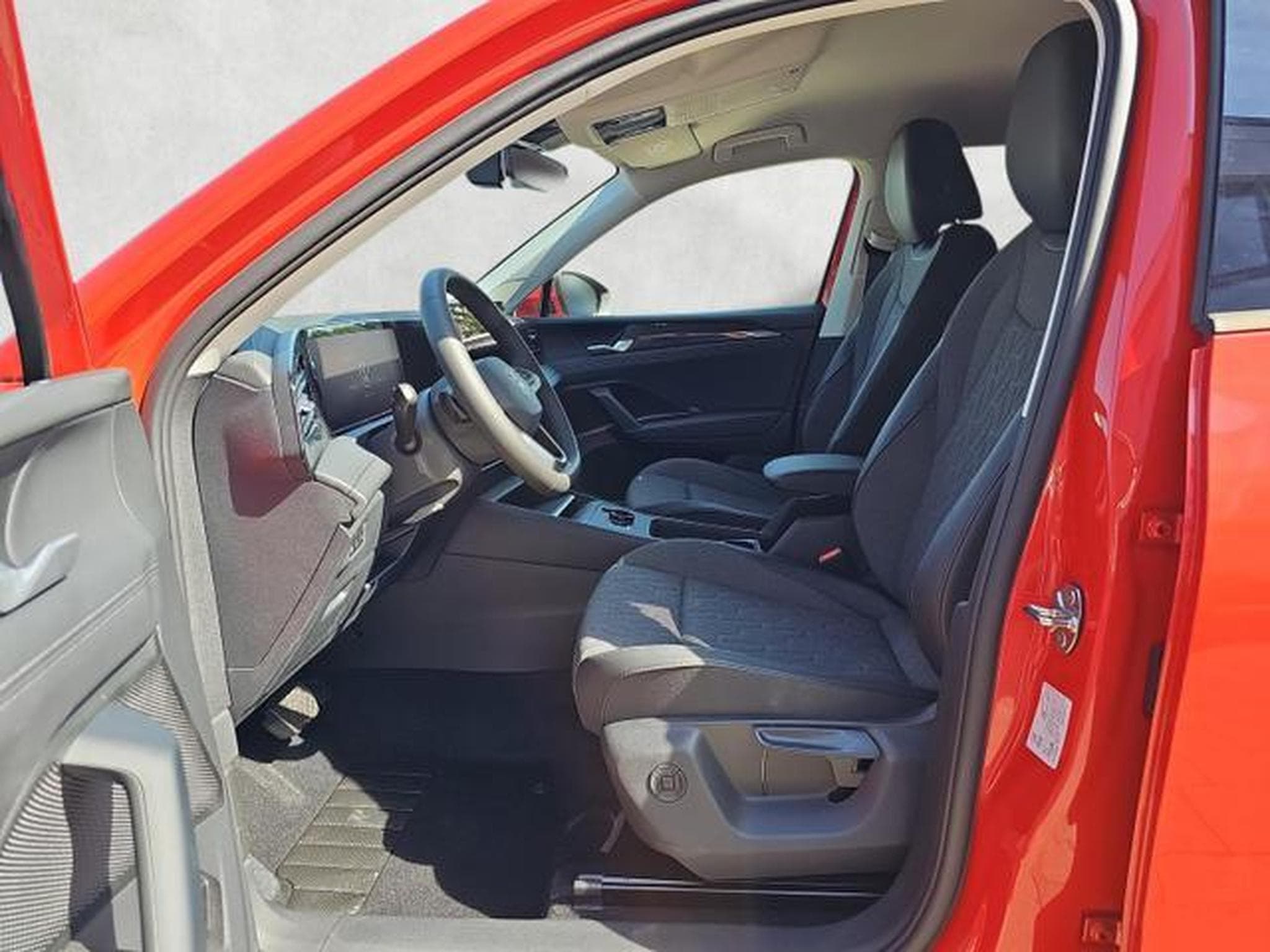VW Tiguan 2.0 TDI 110 kW Life (2026) - Photo 9
