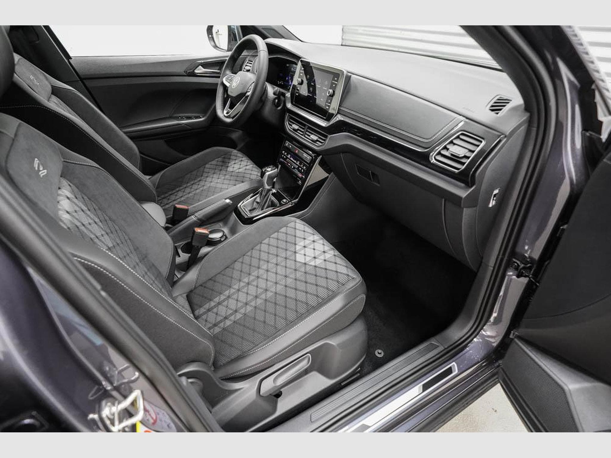 VW T-Cross 1,5 TSI DSG (2026) - Foto 18
