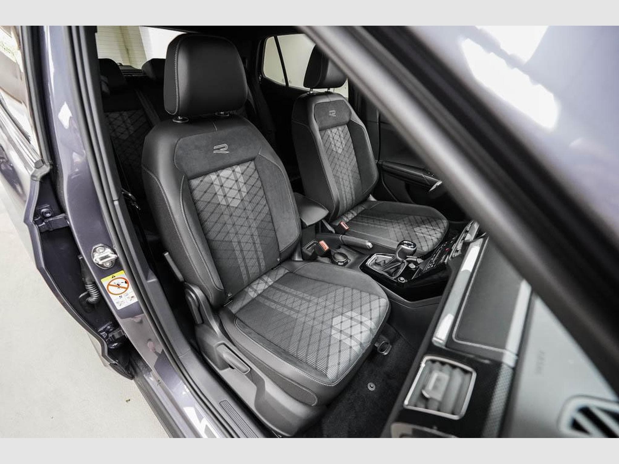 VW T-Cross 1,5 TSI DSG (2026) - Foto 19