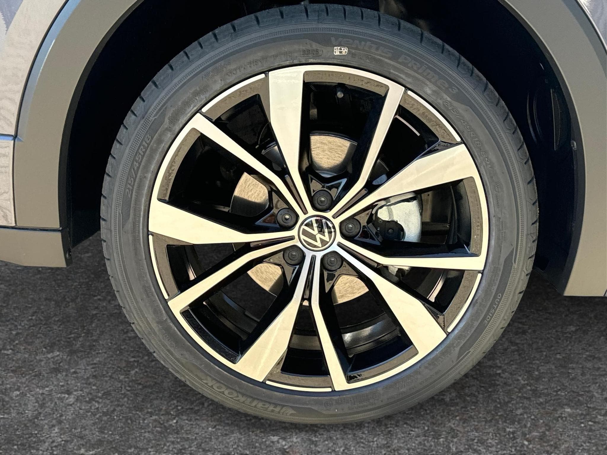 VW T-Cross R-Line Limited (2026) - Photo 12