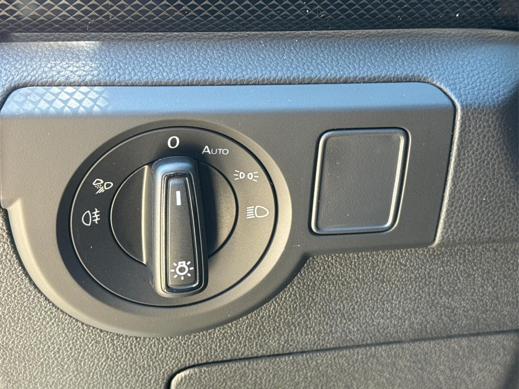 VW T-Cross R-Line Limited (2026) - Photo 18