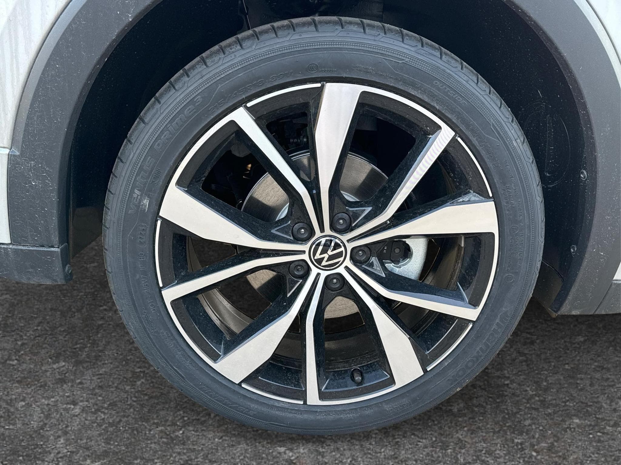 VW T-Cross R-Line Limited (2026) - Photo 12