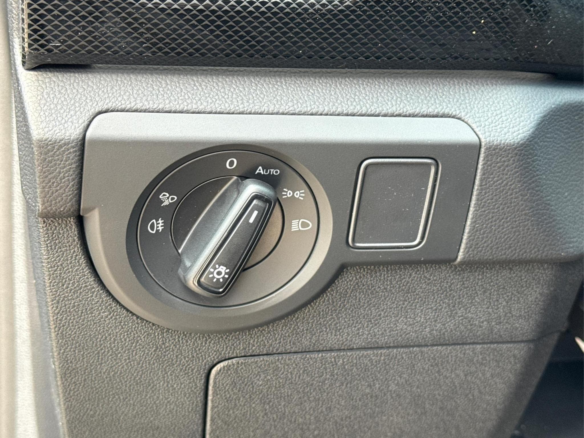 VW T-Cross R-Line (2026) - Foto 15