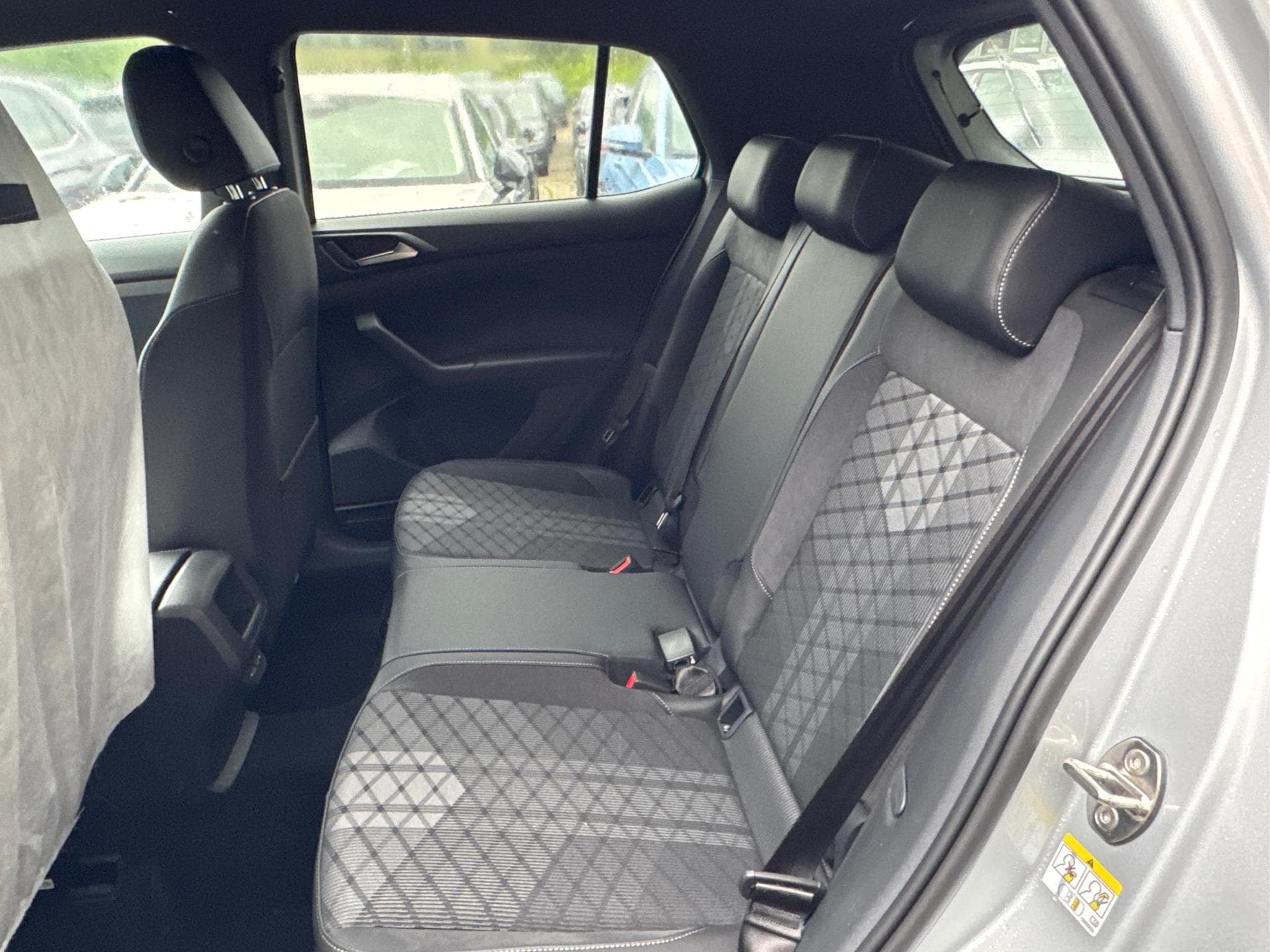 VW T-Cross R-Line (2026) - Photo 9