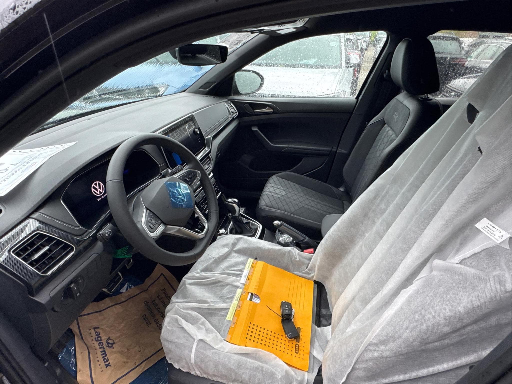 VW T-Cross R-Line (2026) - Photo 10