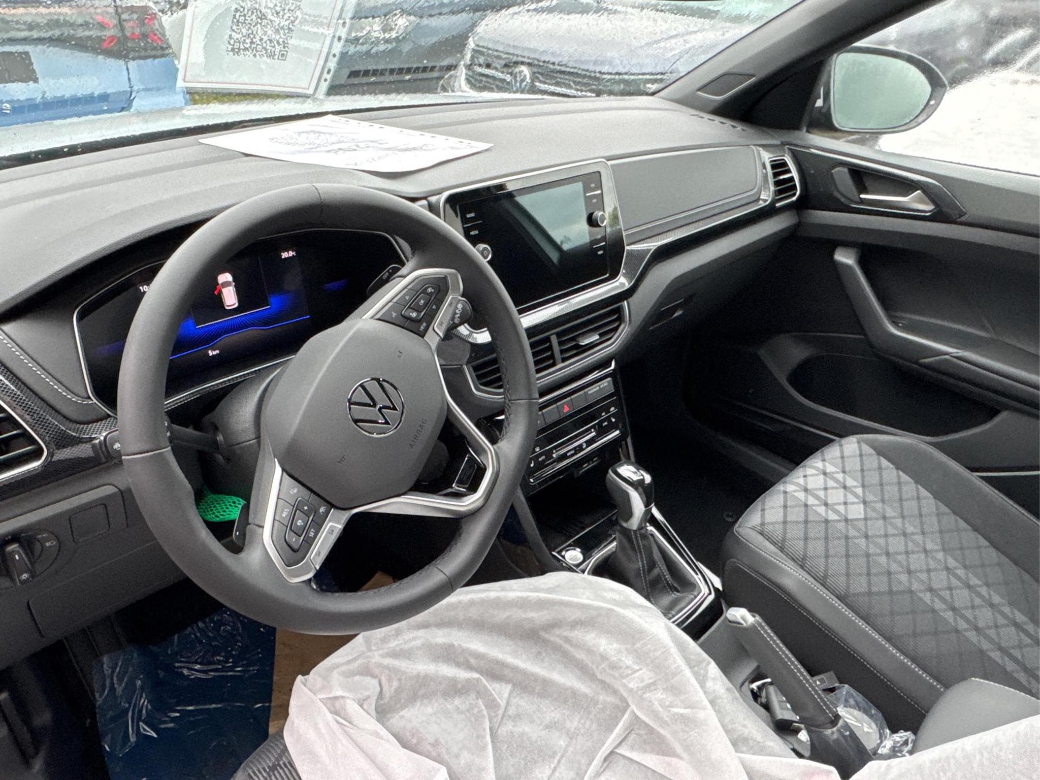 VW T-Cross R-Line (2026) - Photo 11
