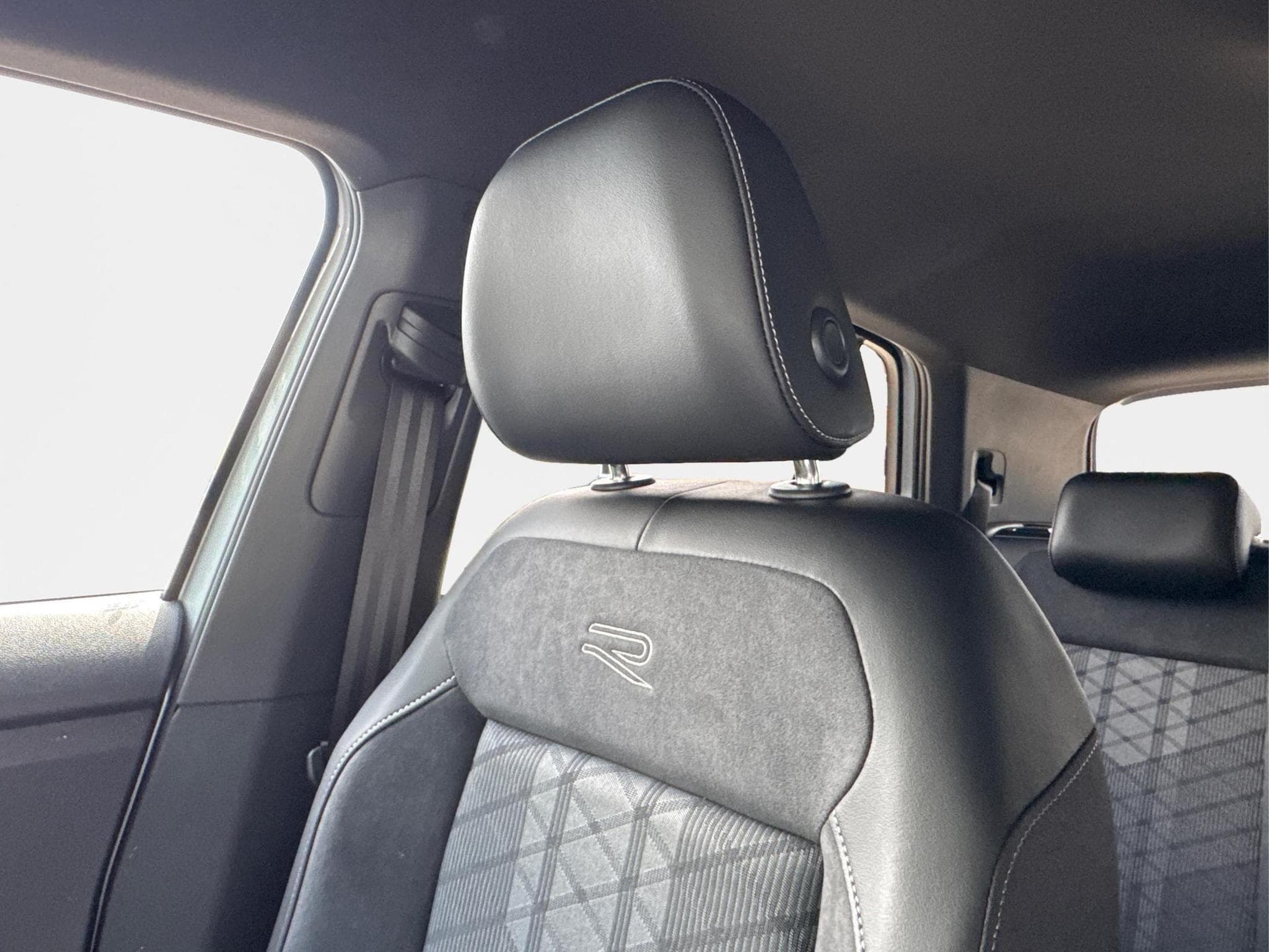 VW T-Cross R-Line (2026) - Foto 25