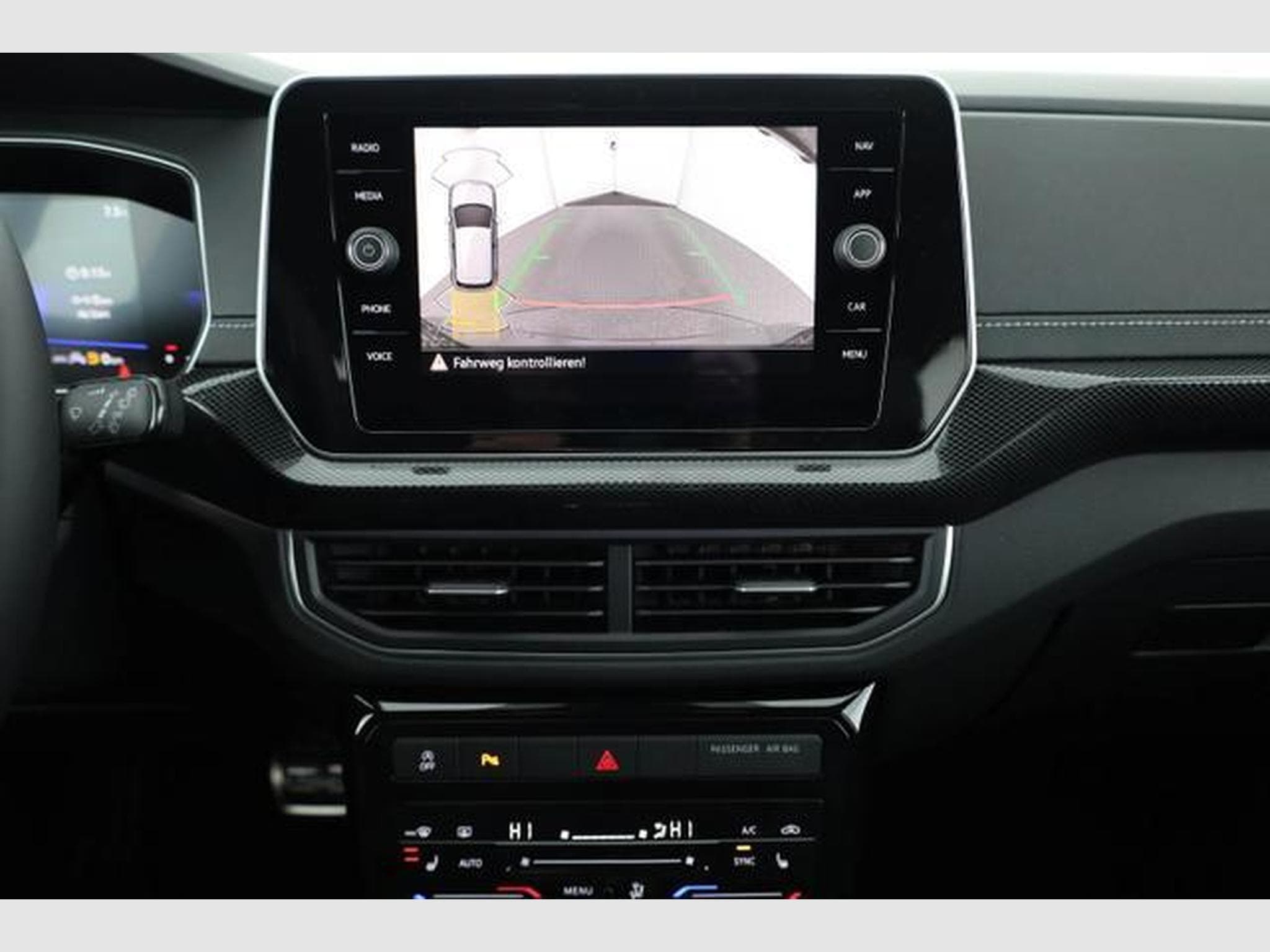 VW T-Cross 1.5 TSI 110 kW R-Line (2026) - Photo 8