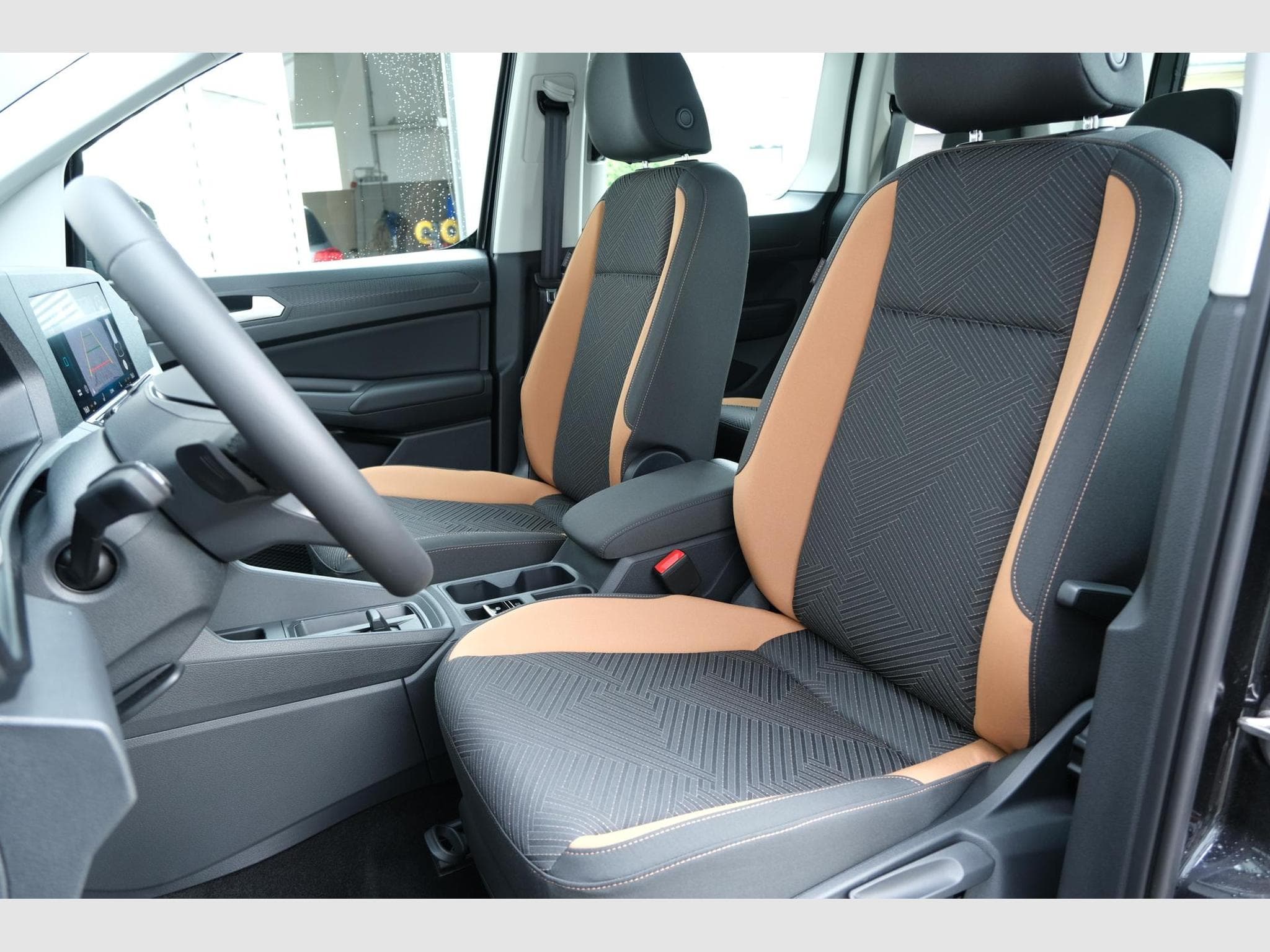 VW Caddy 1.5 TSI DSG (2026) - Photo 23