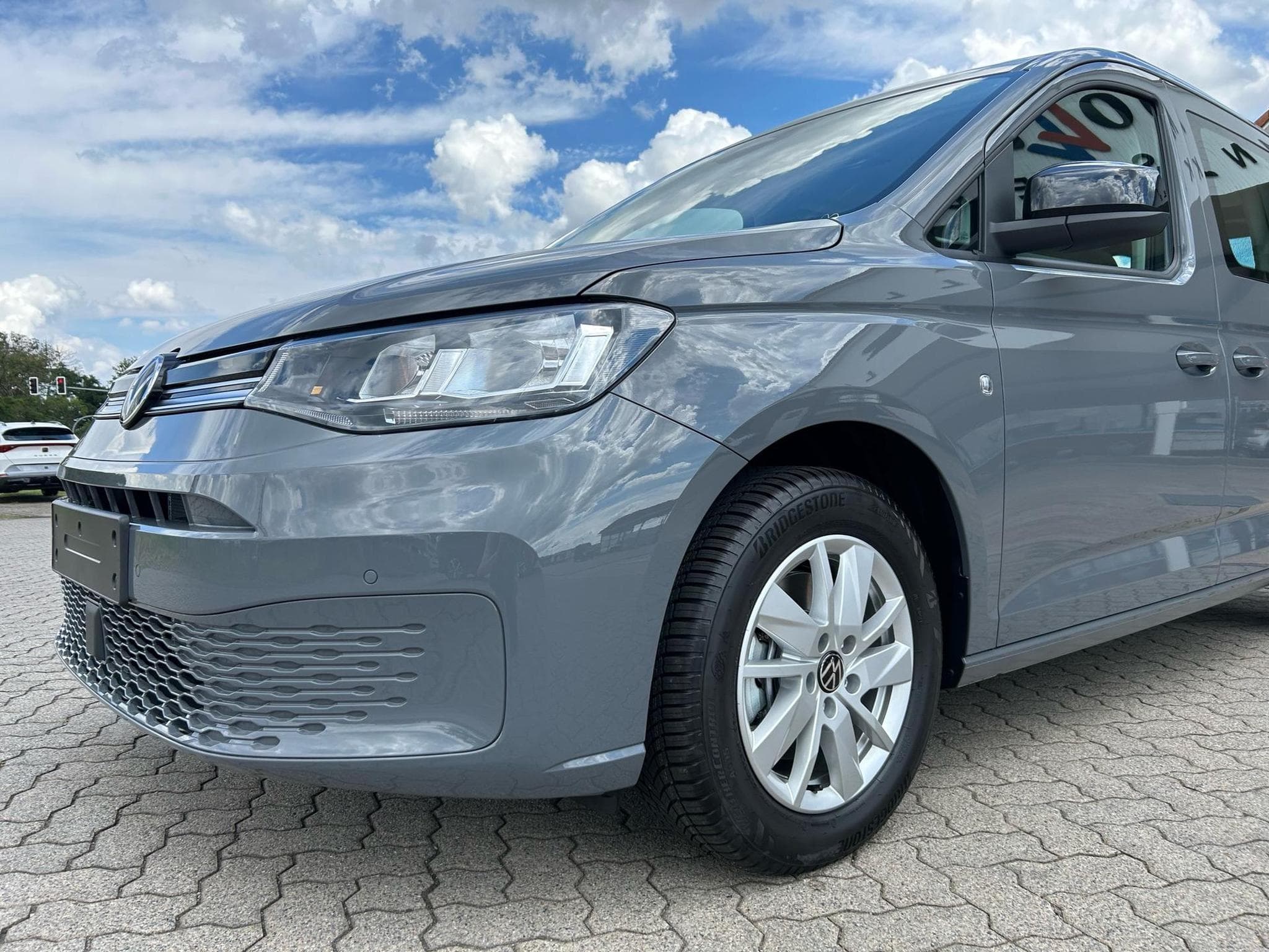 VW Caddy Life Maxi (2026) - Photo 2