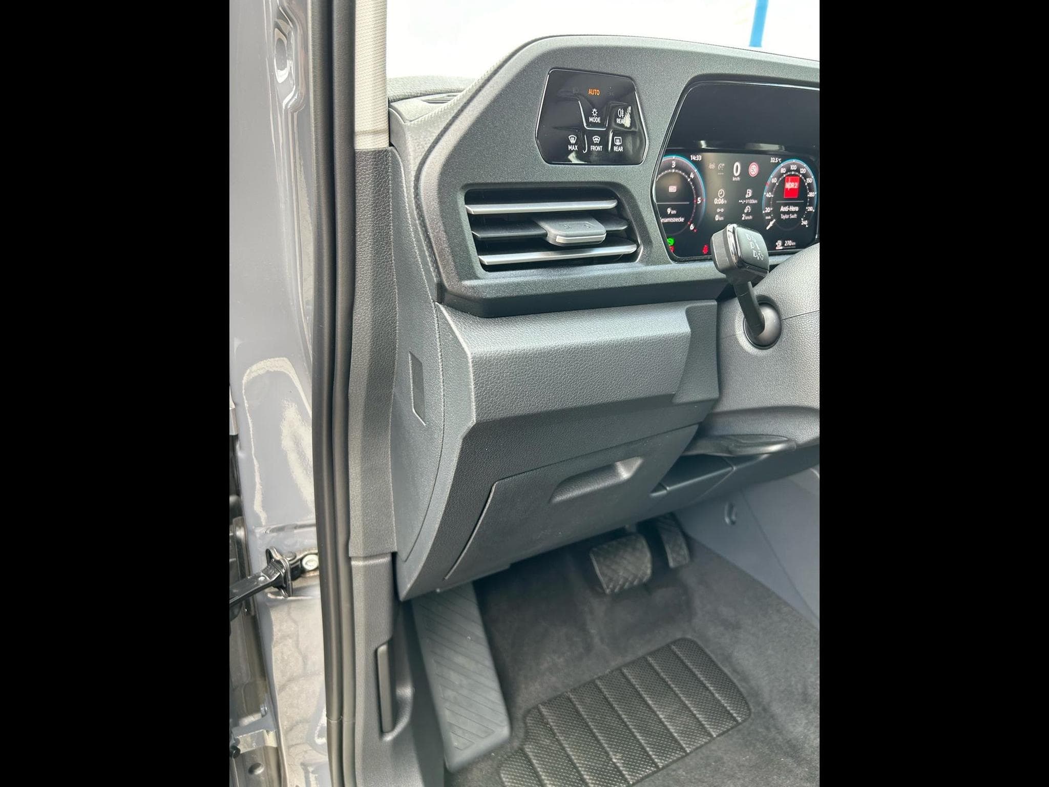 VW Caddy Life Maxi (2026) - Photo 4