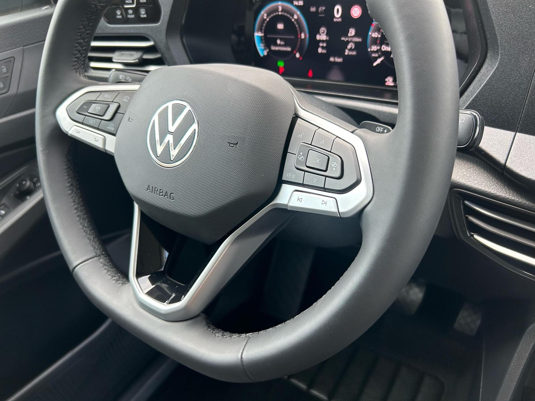 VW Caddy Life Maxi (2026) - Photo 7