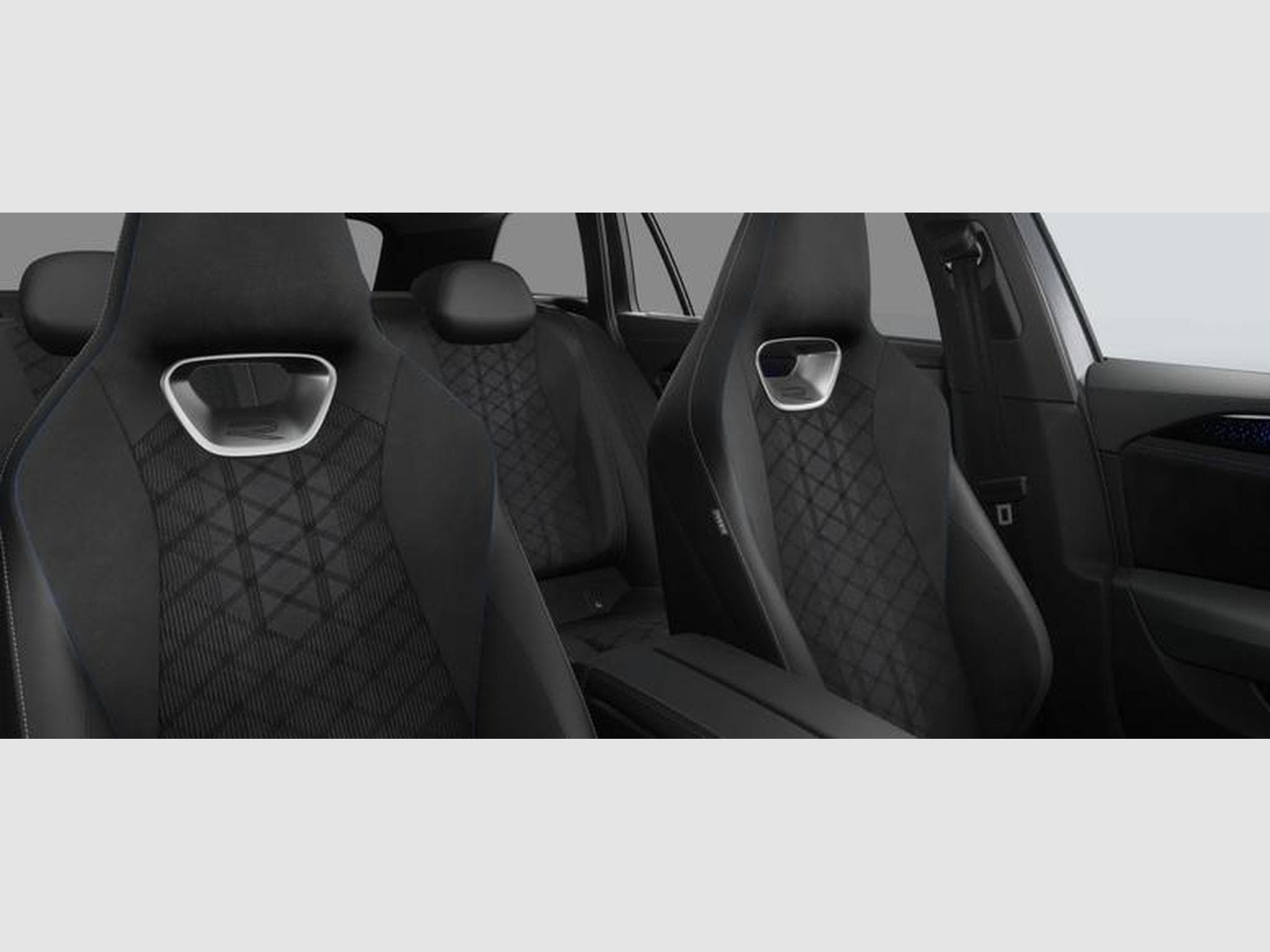 VW Passat Variant R-Line 2.0 TSI 7-Gang-DSG 4MOTION (2025) - Photo 5