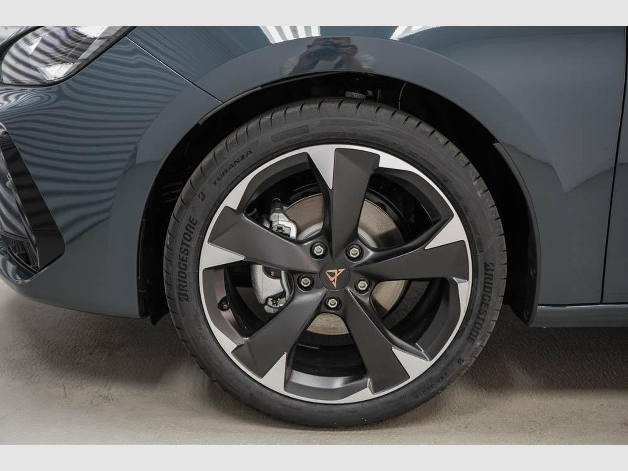 Cupra Leon ST 1,5 eTSI (2026) - Photo 5