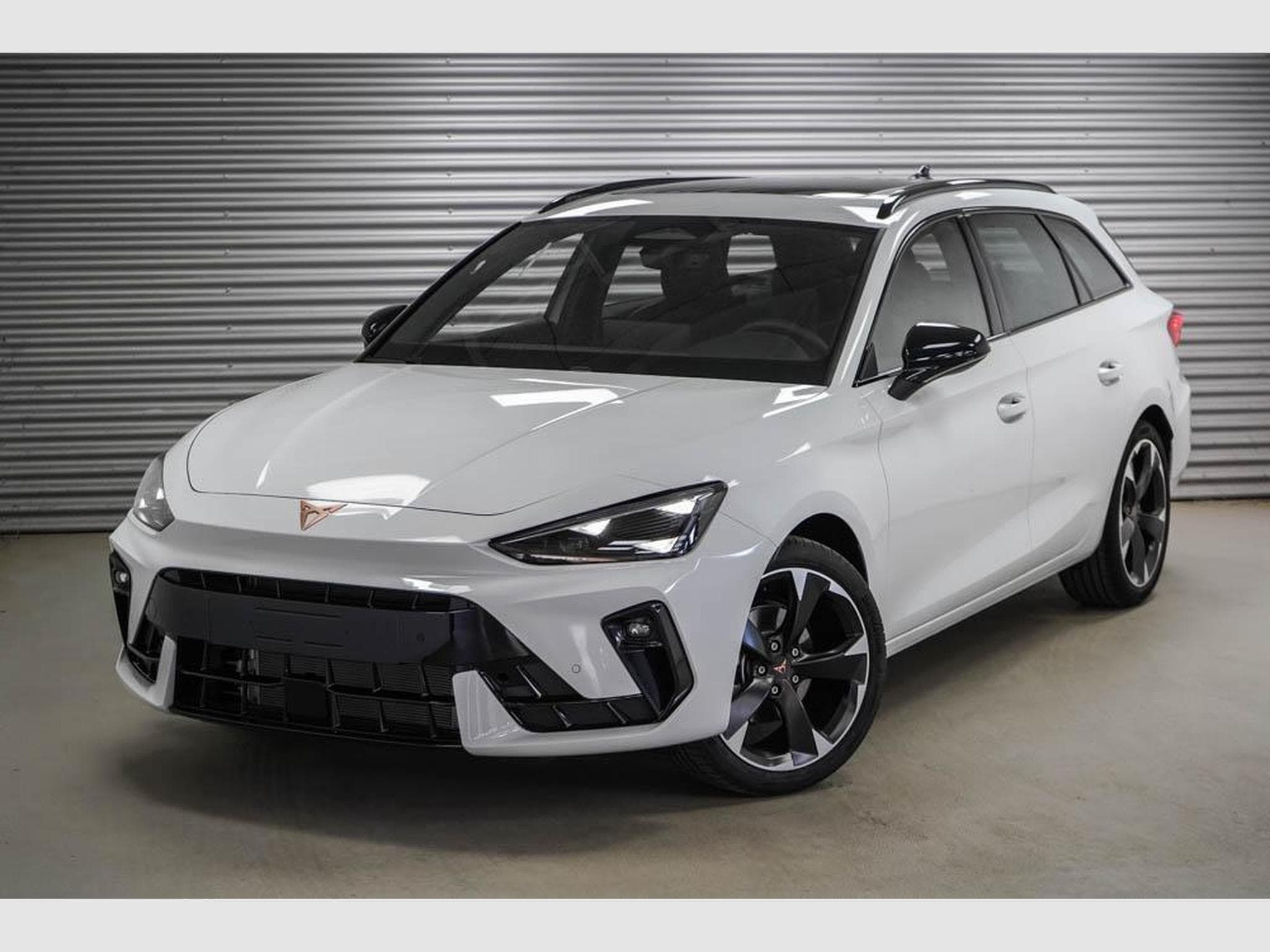 Cupra Leon ST 1,5 eTSI (2026) - Photo 1
