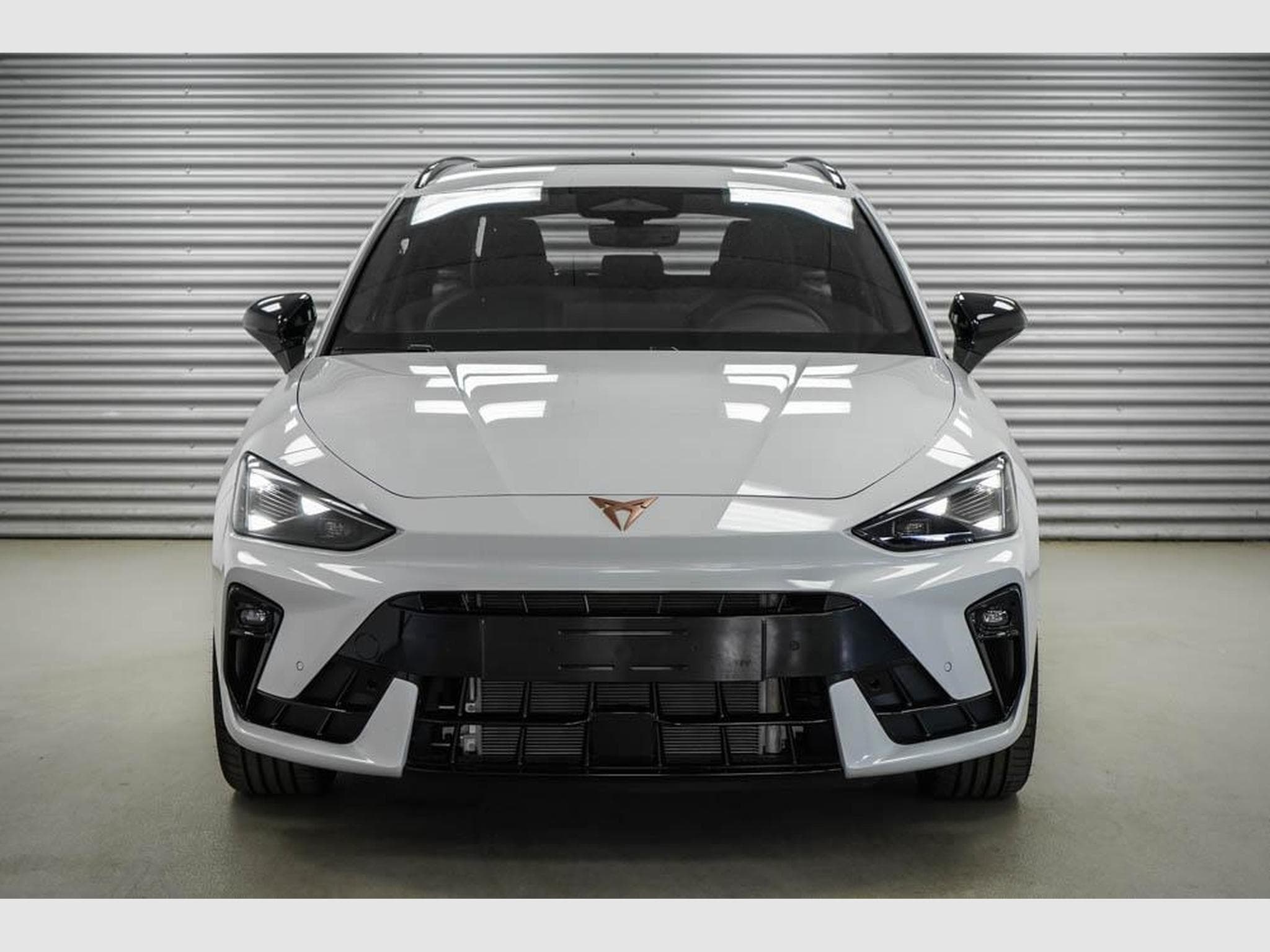 Cupra Leon ST 1,5 eTSI (2026) - Photo 2
