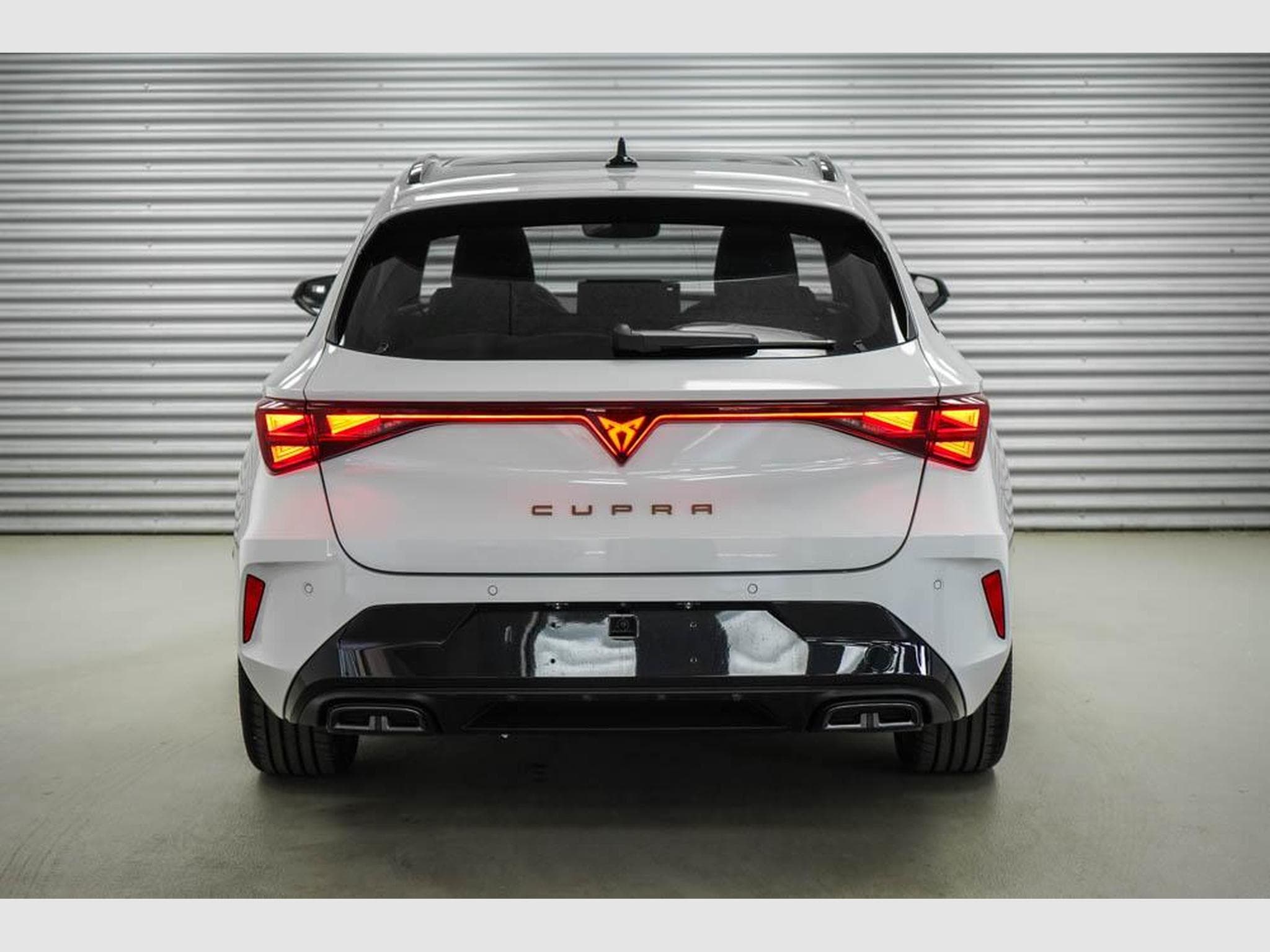Cupra Leon ST 1,5 eTSI (2026) - Photo 4