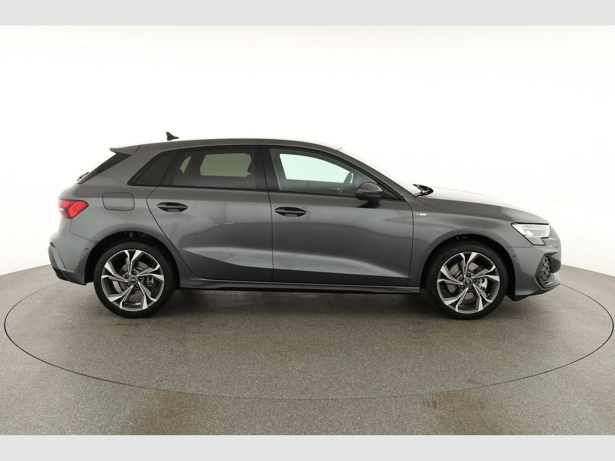 Audi A3 Sportback TFSI quattro 150 kW S line (2026) - Photo 21