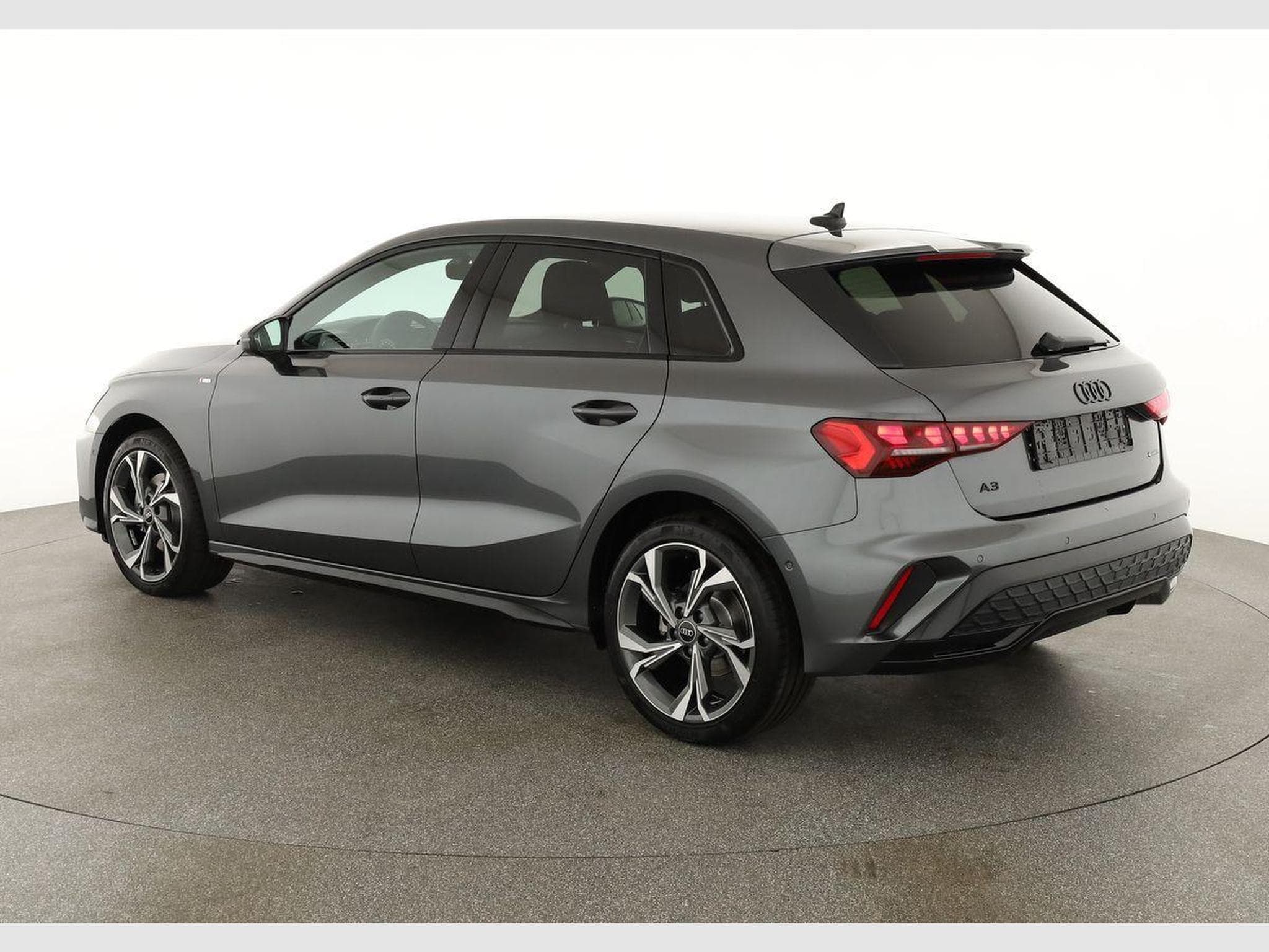 Audi A3 Sportback TFSI quattro 150 kW S line (2026) - Photo 3