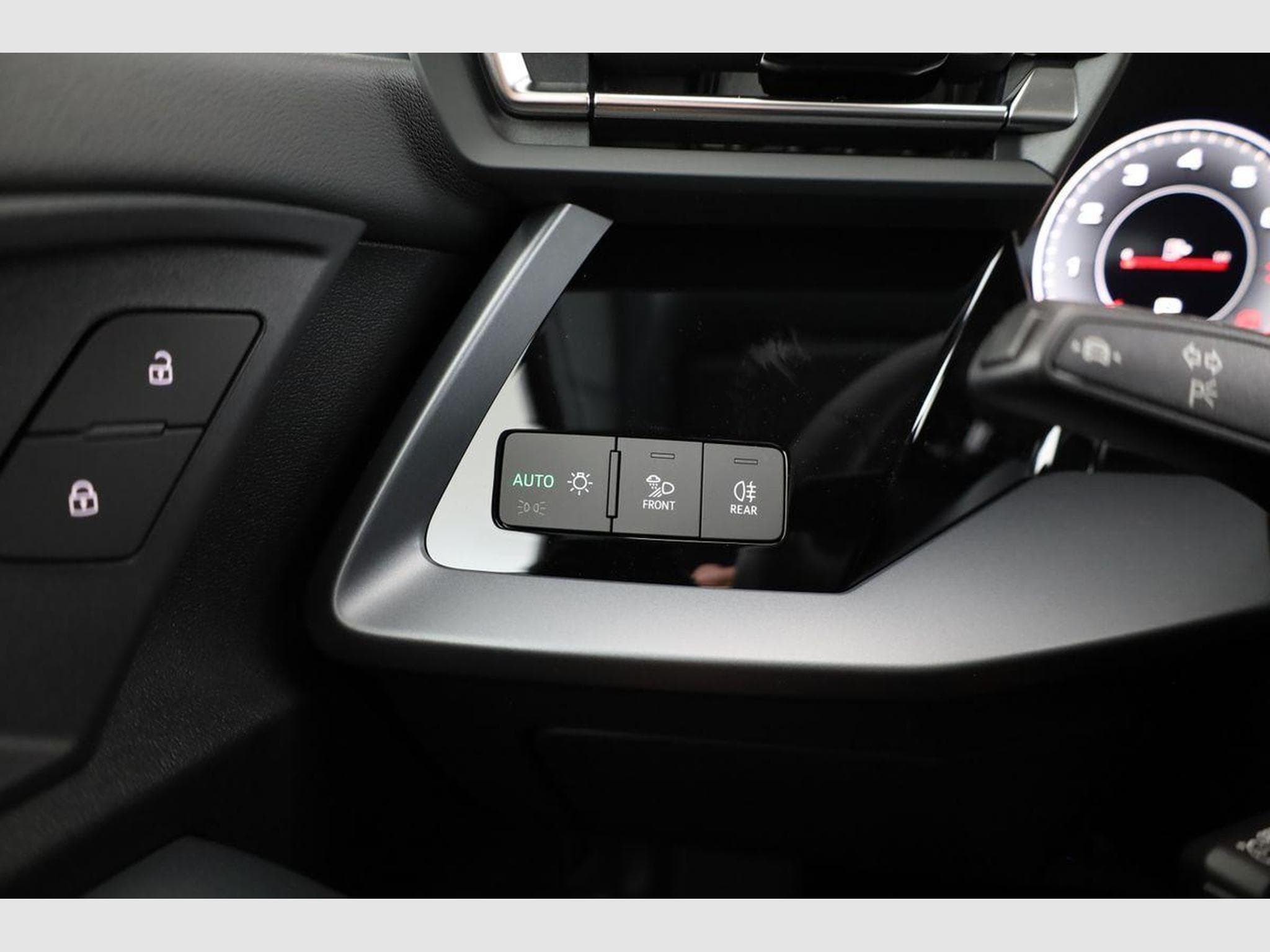 Audi A3 Sportback TFSI quattro 150 kW S line (2026) - Photo 8