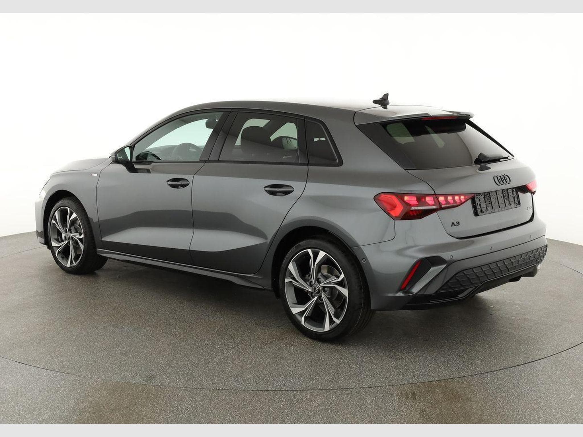 Audi A3 Sportback TFSI quattro 150 kW S line (2026) - Photo 3