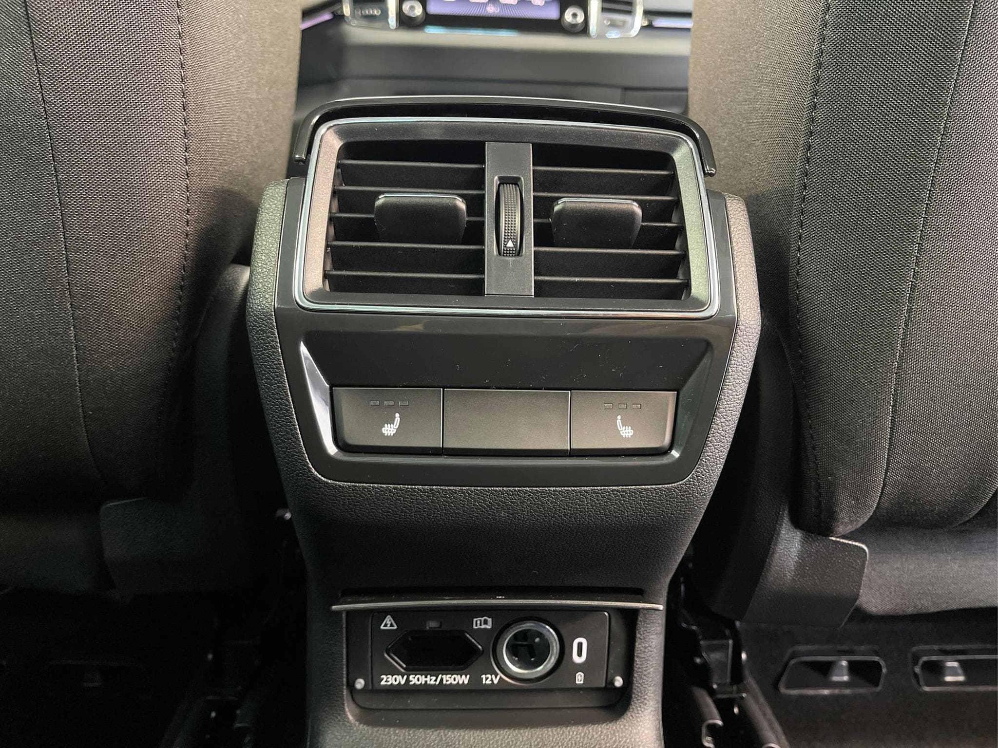 Skoda Karoq Selection (2026) - Foto 16