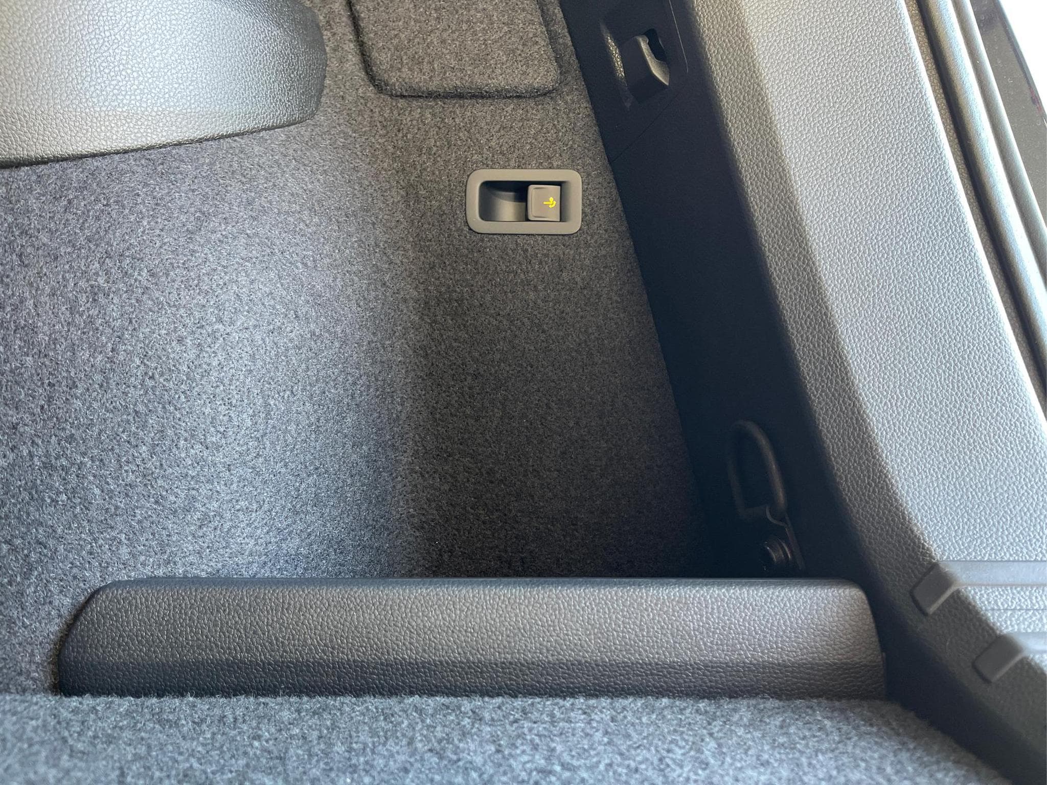 Skoda Karoq Selection (2026) - Foto 18
