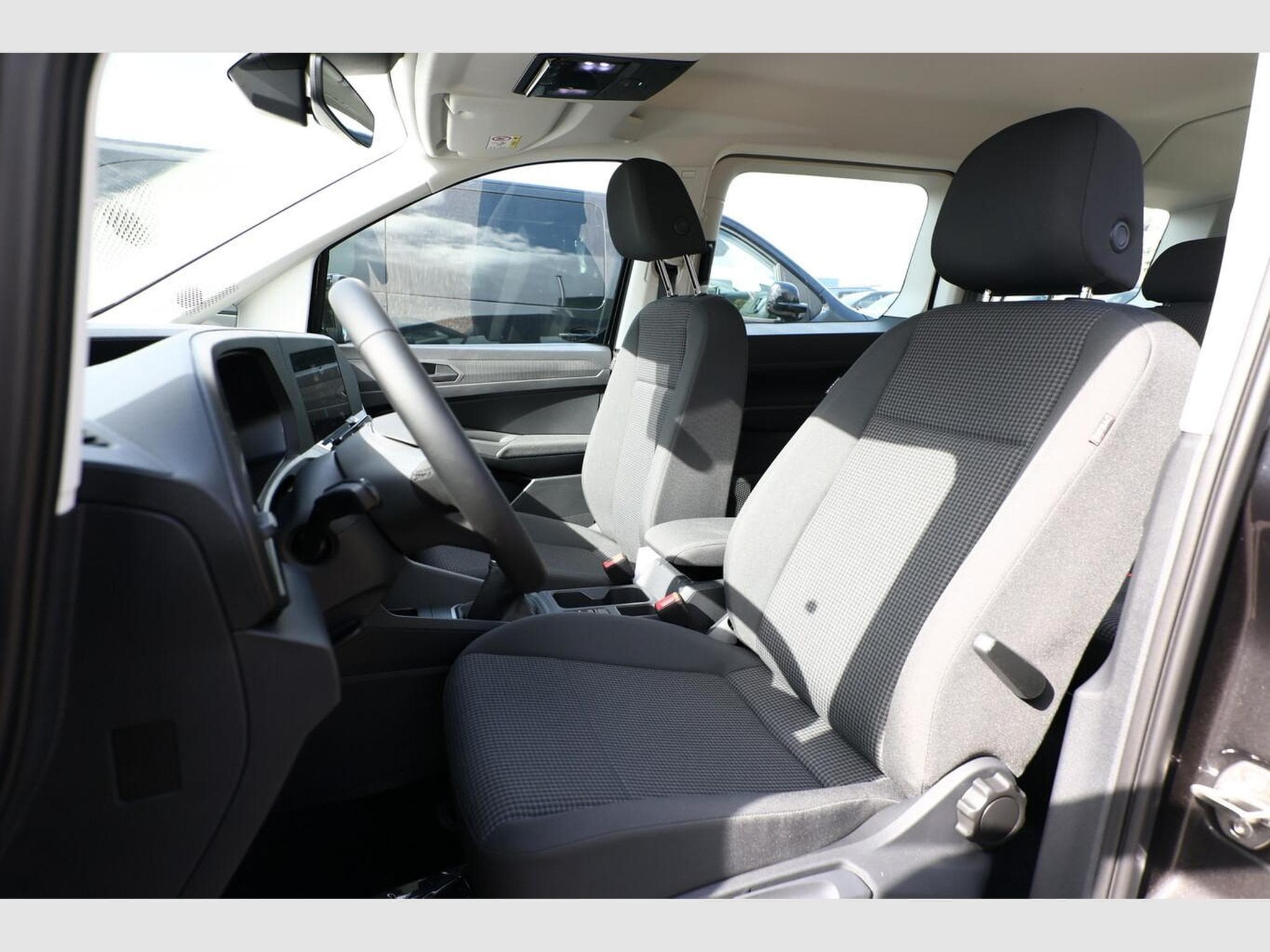 VW Caddy Life (2025) - Foto 6