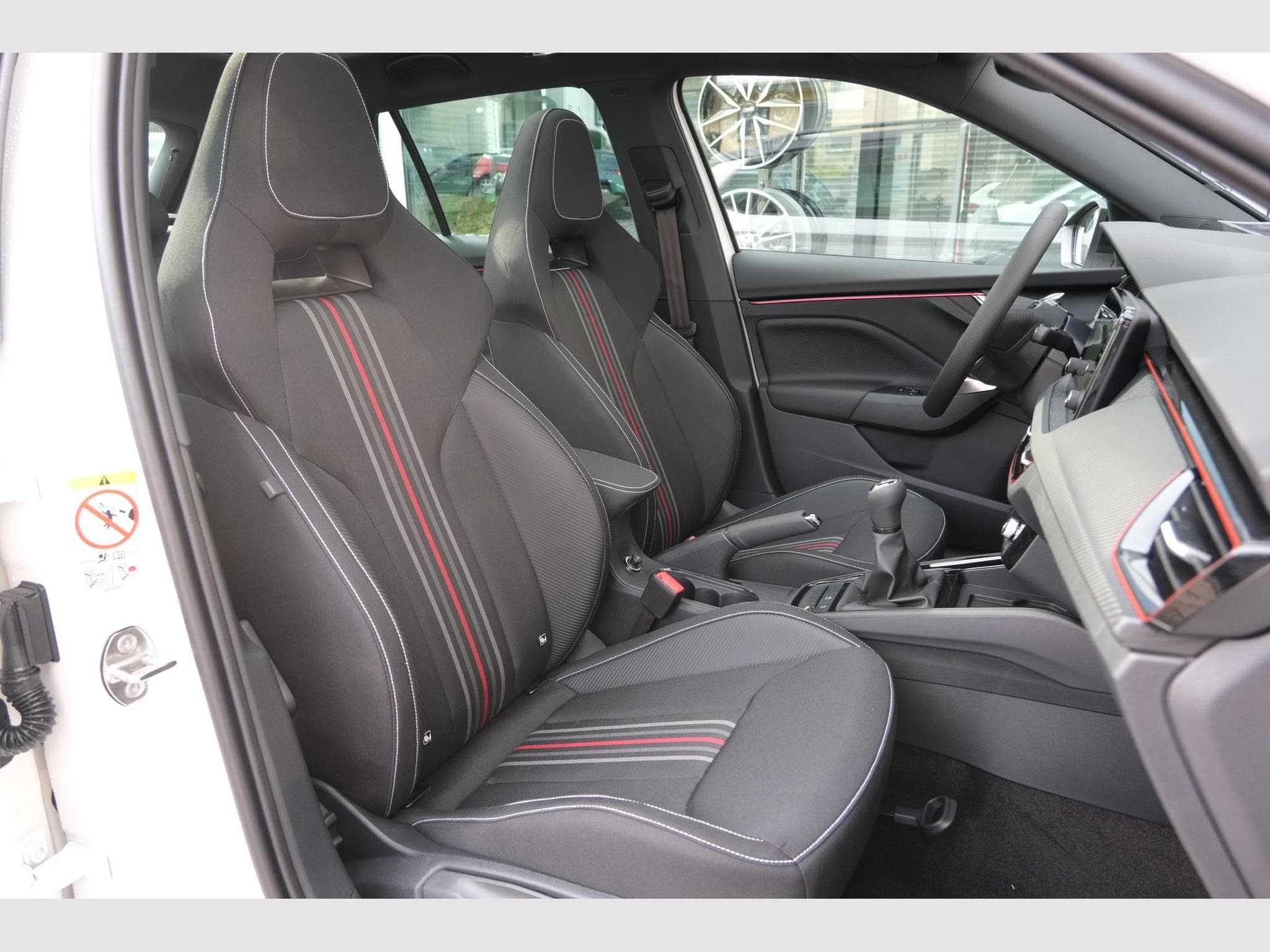 Skoda Kamiq Monte Carlo (2026) - Foto 23