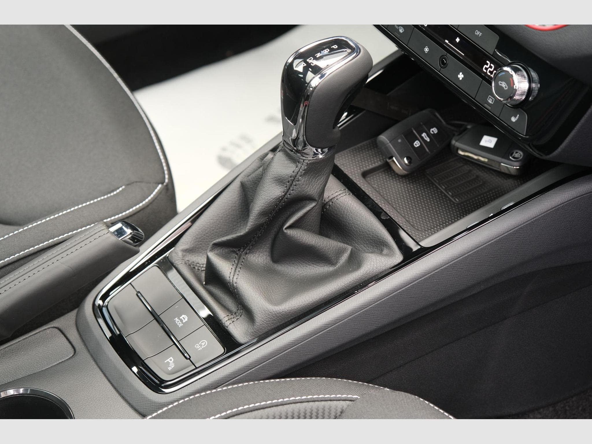 Skoda Kamiq Monte Carlo (2026) - Foto 22