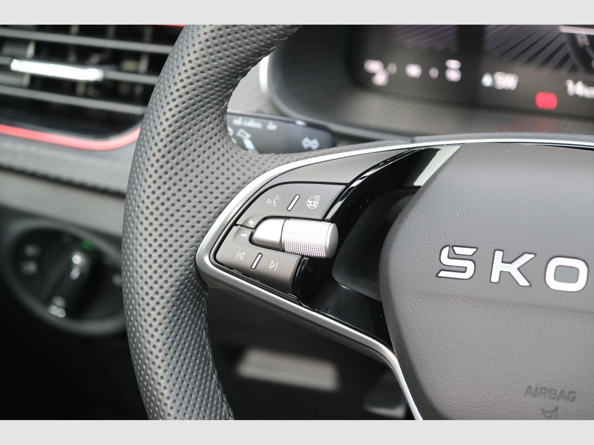 Skoda Kamiq Monte Carlo (2026) - Foto 24