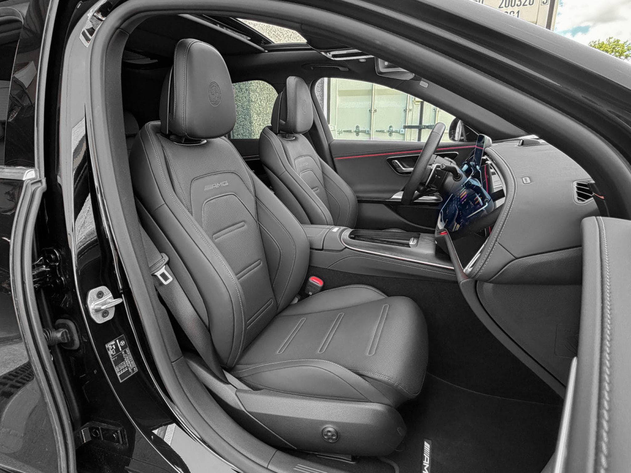 Mercedes E 53 AMG AMG E 53 Hybrid 4Matic+ Premium/RIDE CONTROL/MBUX SUPERSCREE (2025) - Photo 11