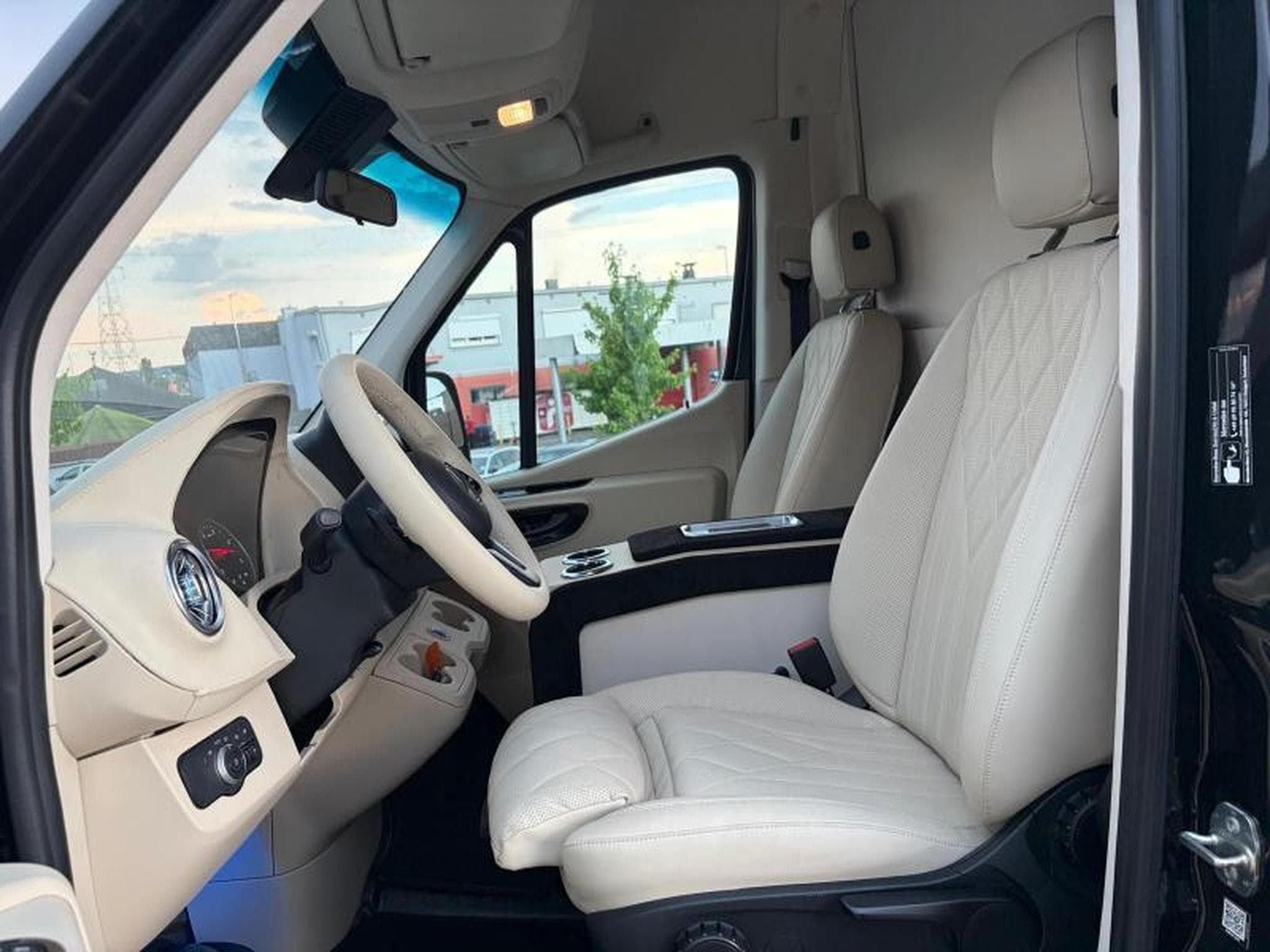 Mercedes Sprinter Sprinter Fourgon Configuration Luxe (2023) - Photo 11