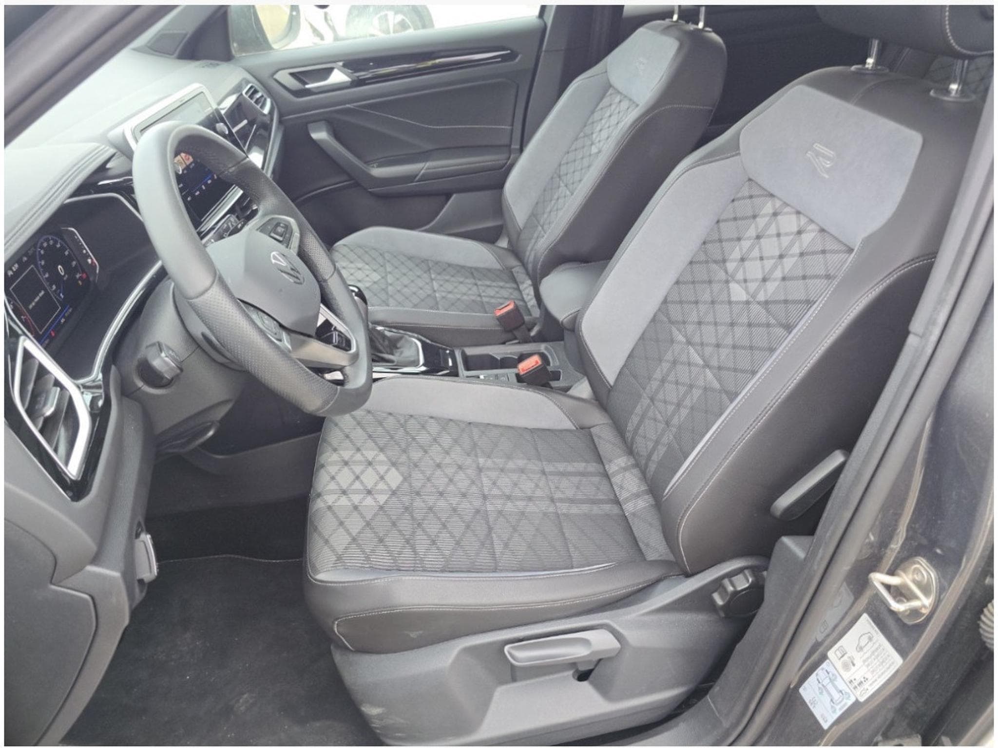 VW T-Roc T-Roc R-Line 1.5 (150 CV)/PANO/AHK/360°/VOLL (2025) - Photo 4