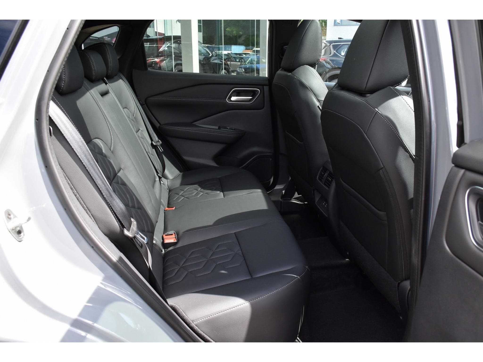 Nissan Qashqai 1.3 DIG-T MHEV Tekna Xtronic CUIR MEMO BOSE PANO NEUF (2025) - Foto 8