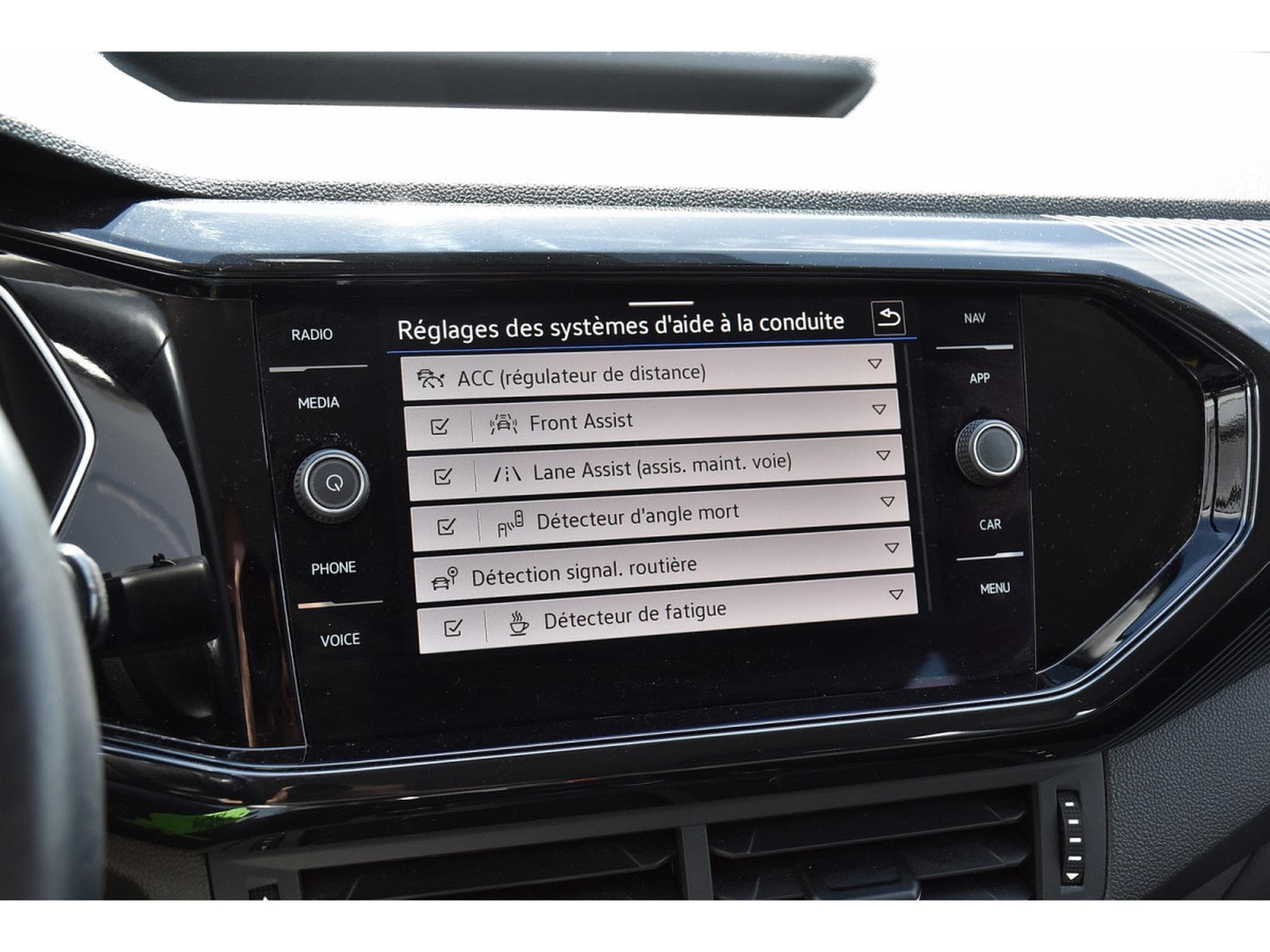 VW T-Cross 1.5 TSI Style DSG ACC LANE SIDE GPS CAM (2021) - Foto 15